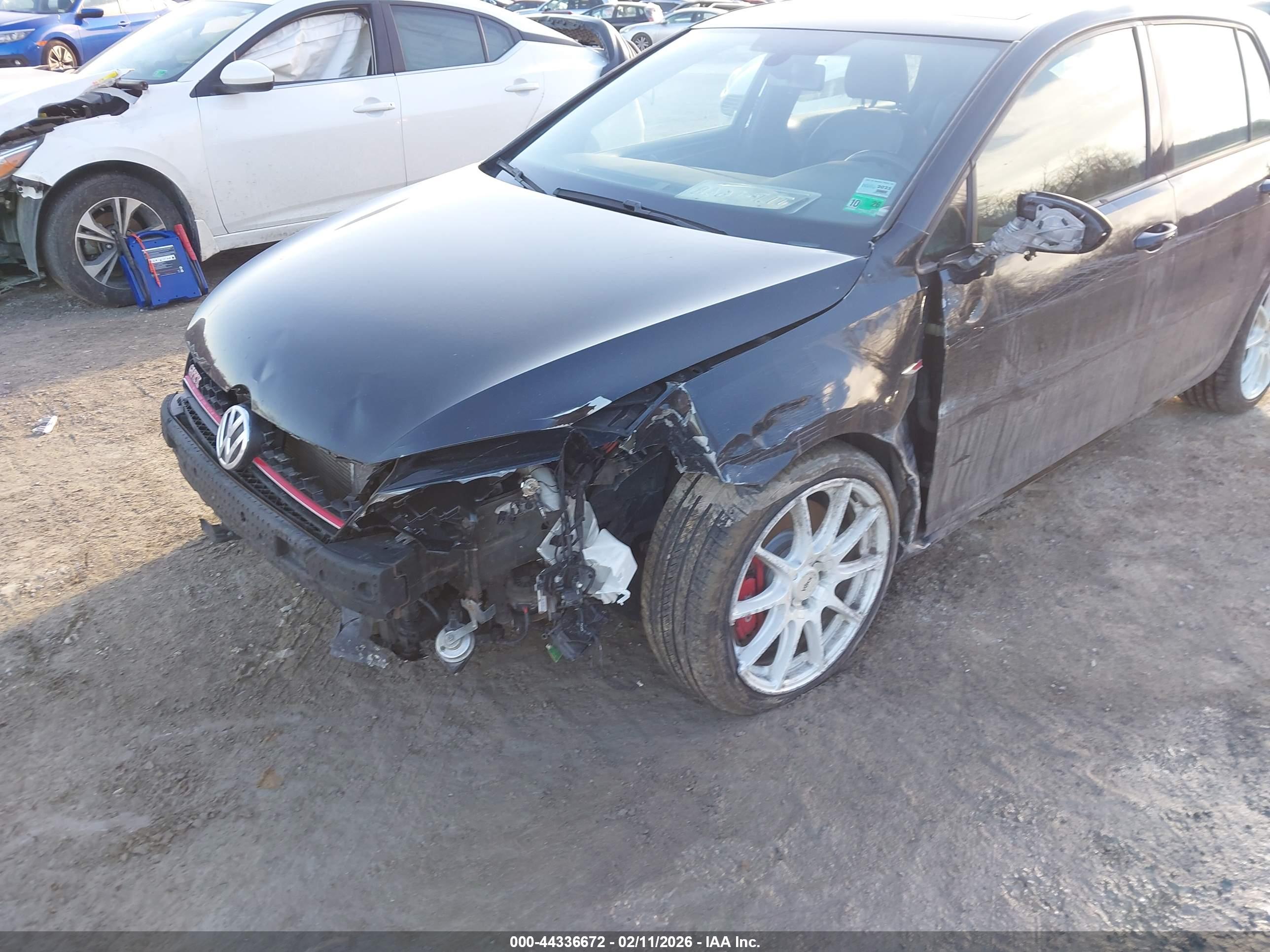VOLKSWAGEN GOLF image 6