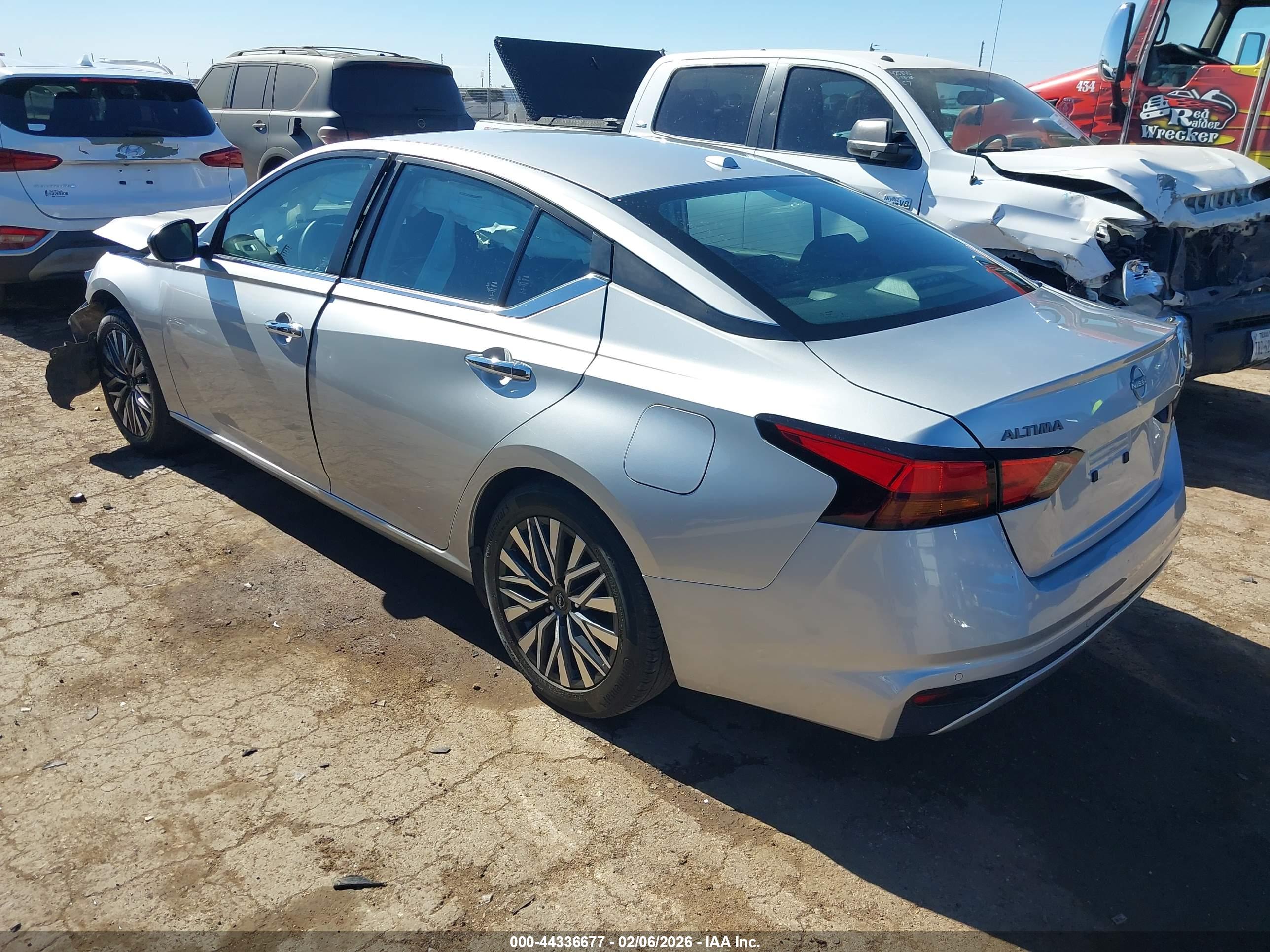 NISSAN ALTIMA image 3
