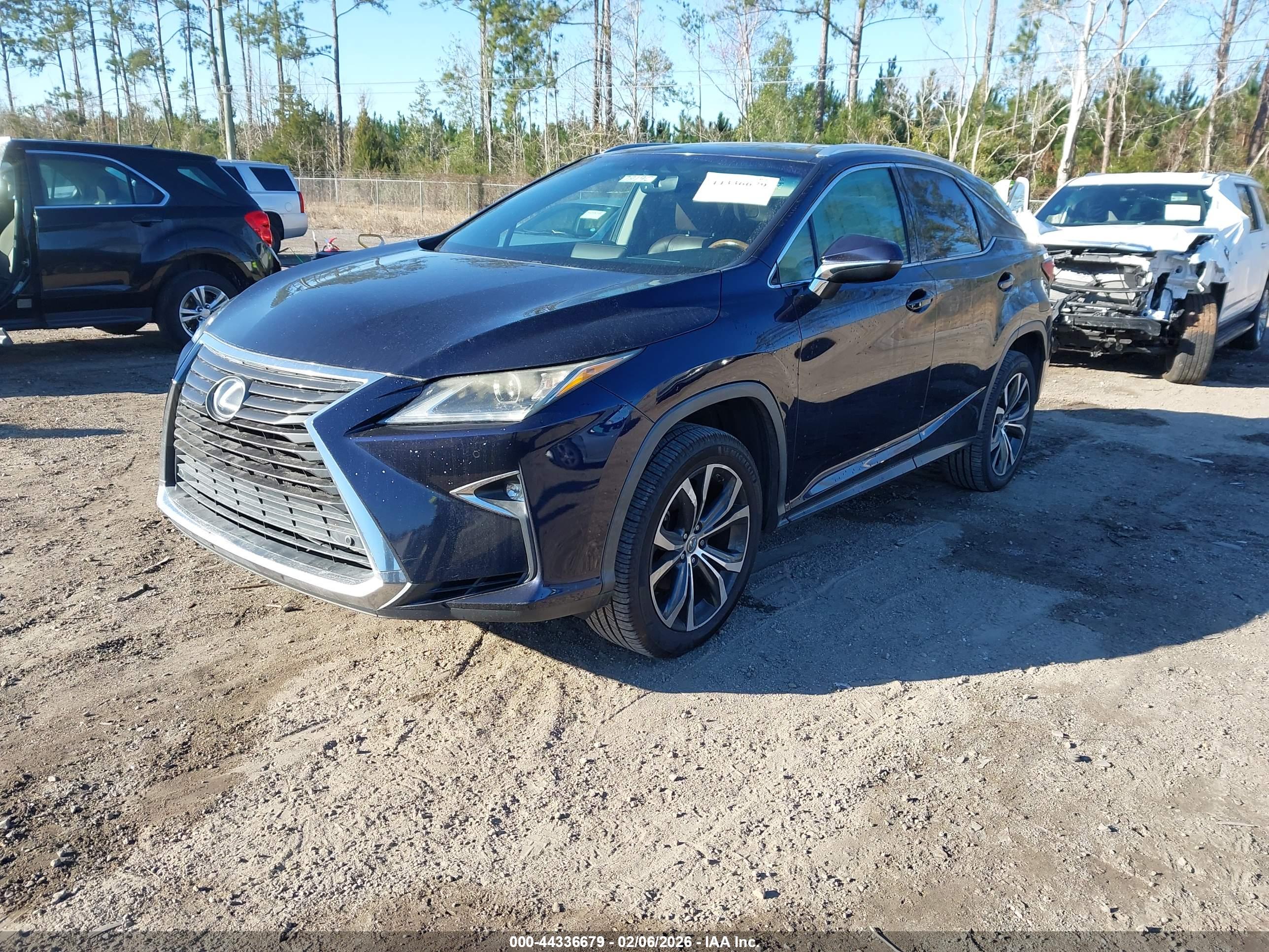 LEXUS RX image 2