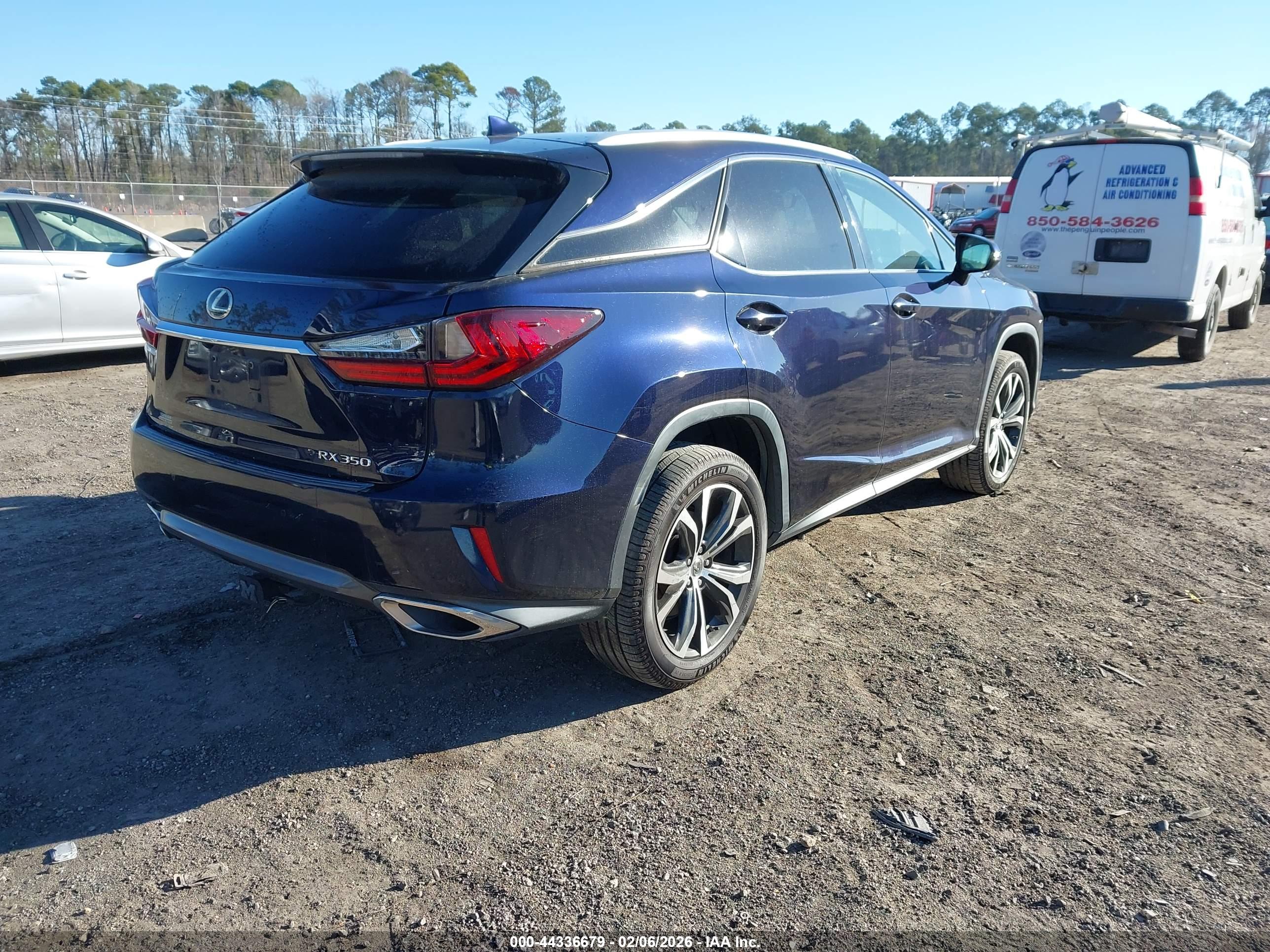 LEXUS RX image 4