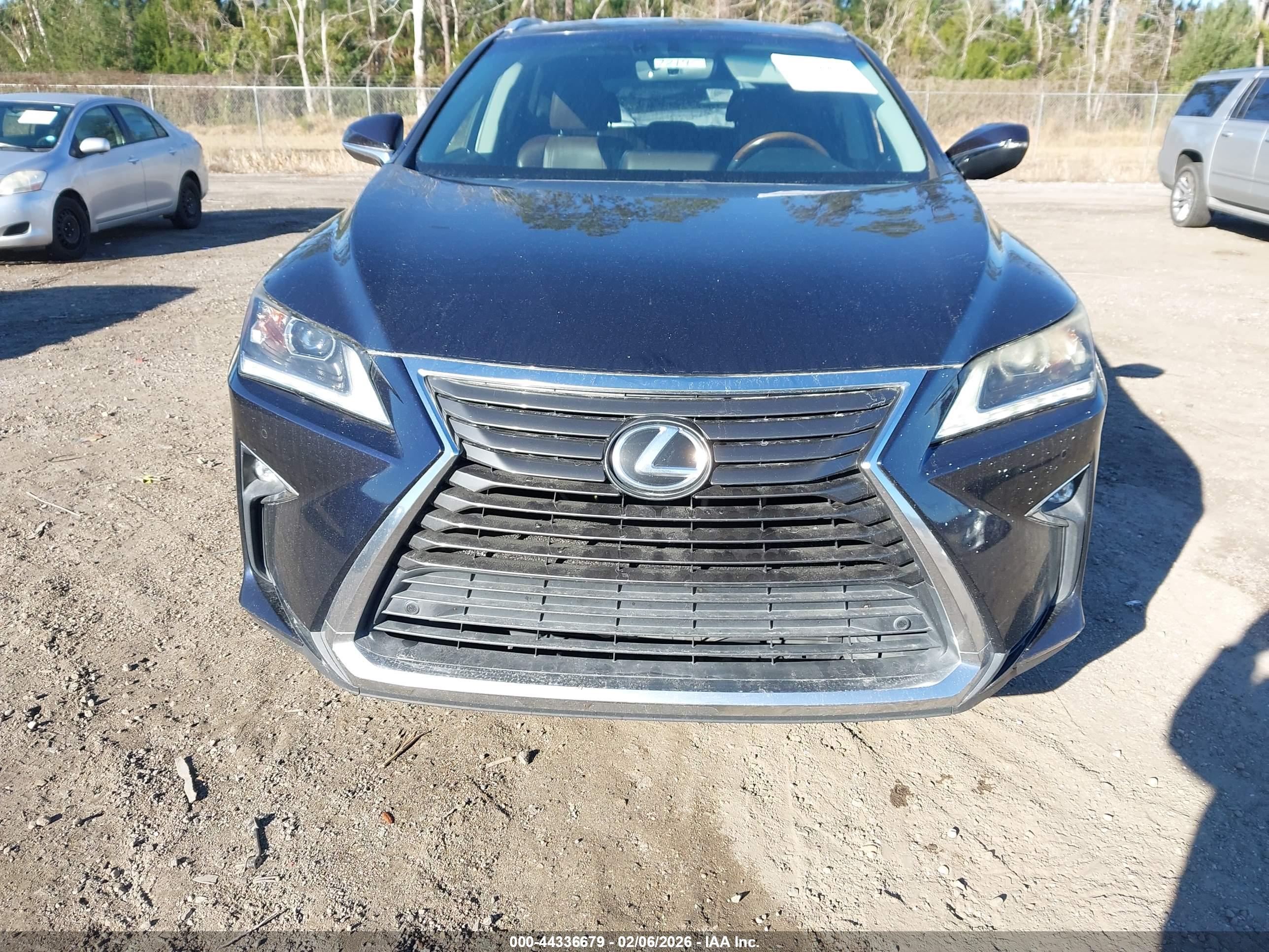 LEXUS RX image 6
