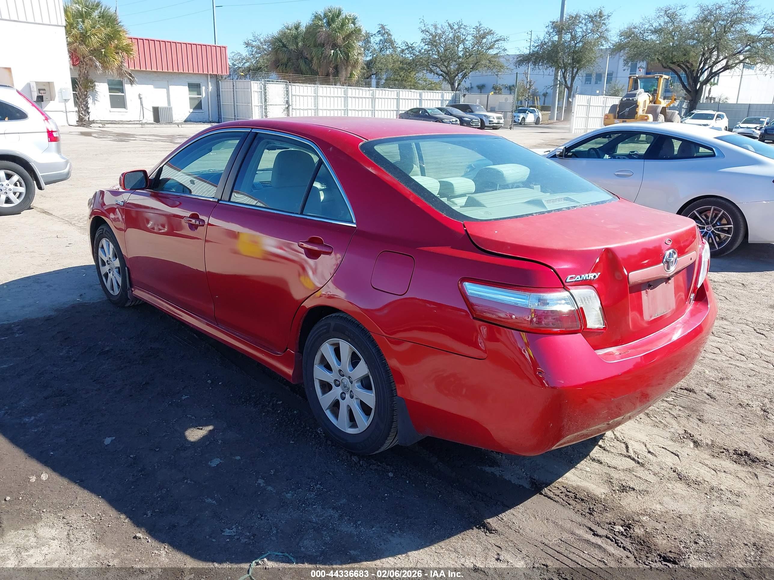 TOYOTA CAMRY image 3