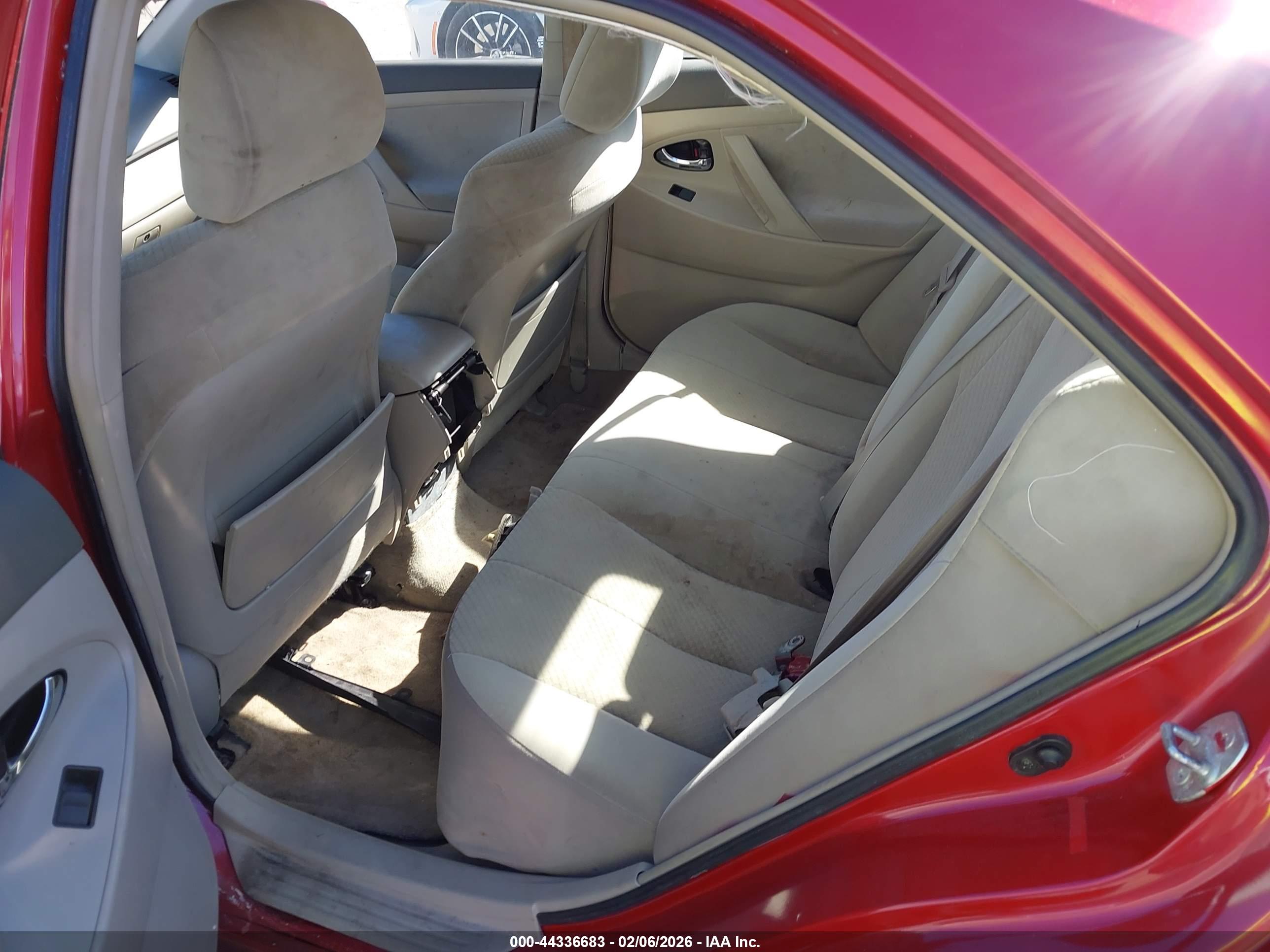 TOYOTA CAMRY image 8