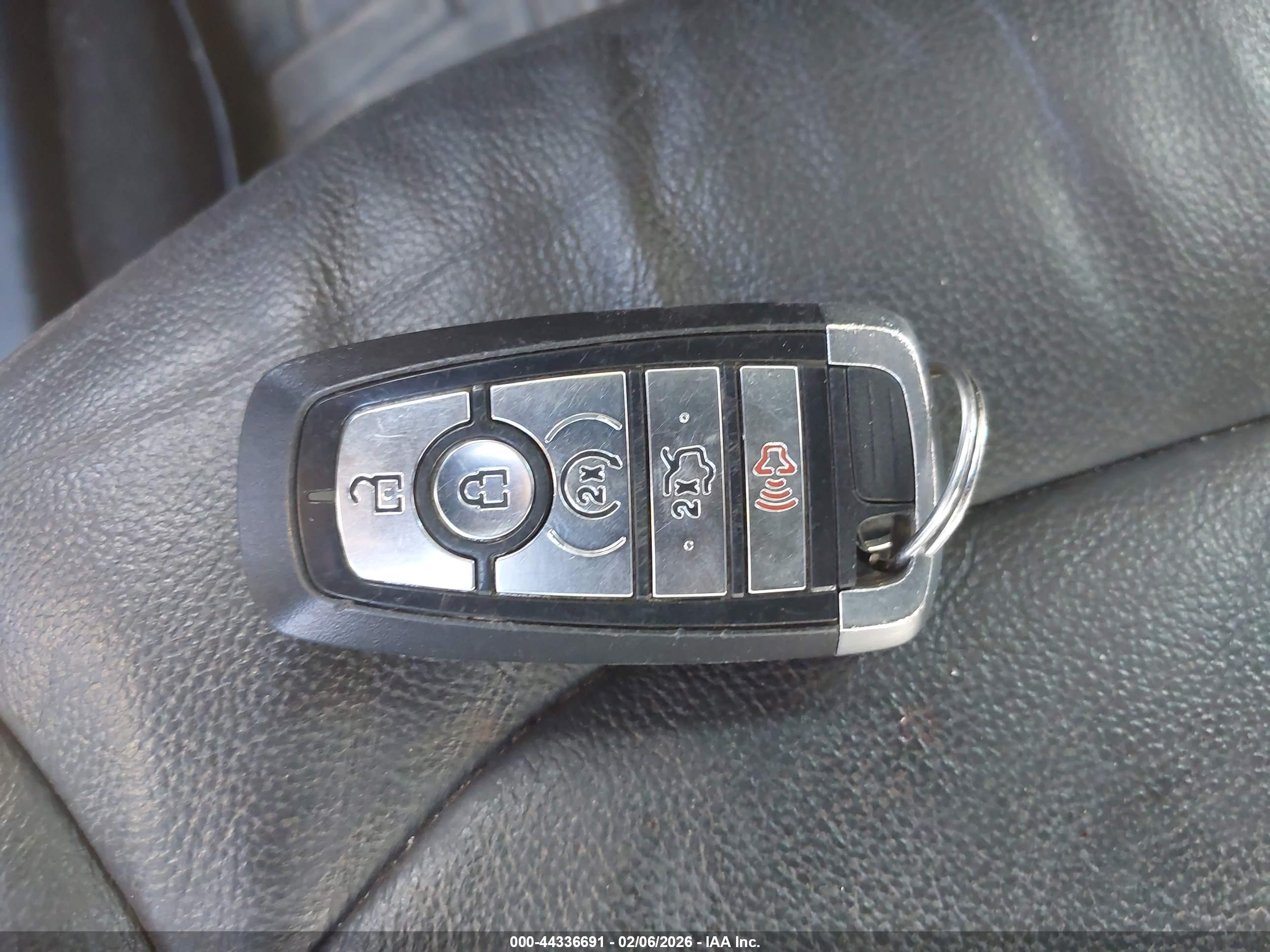 FORD EXPLORER image 11