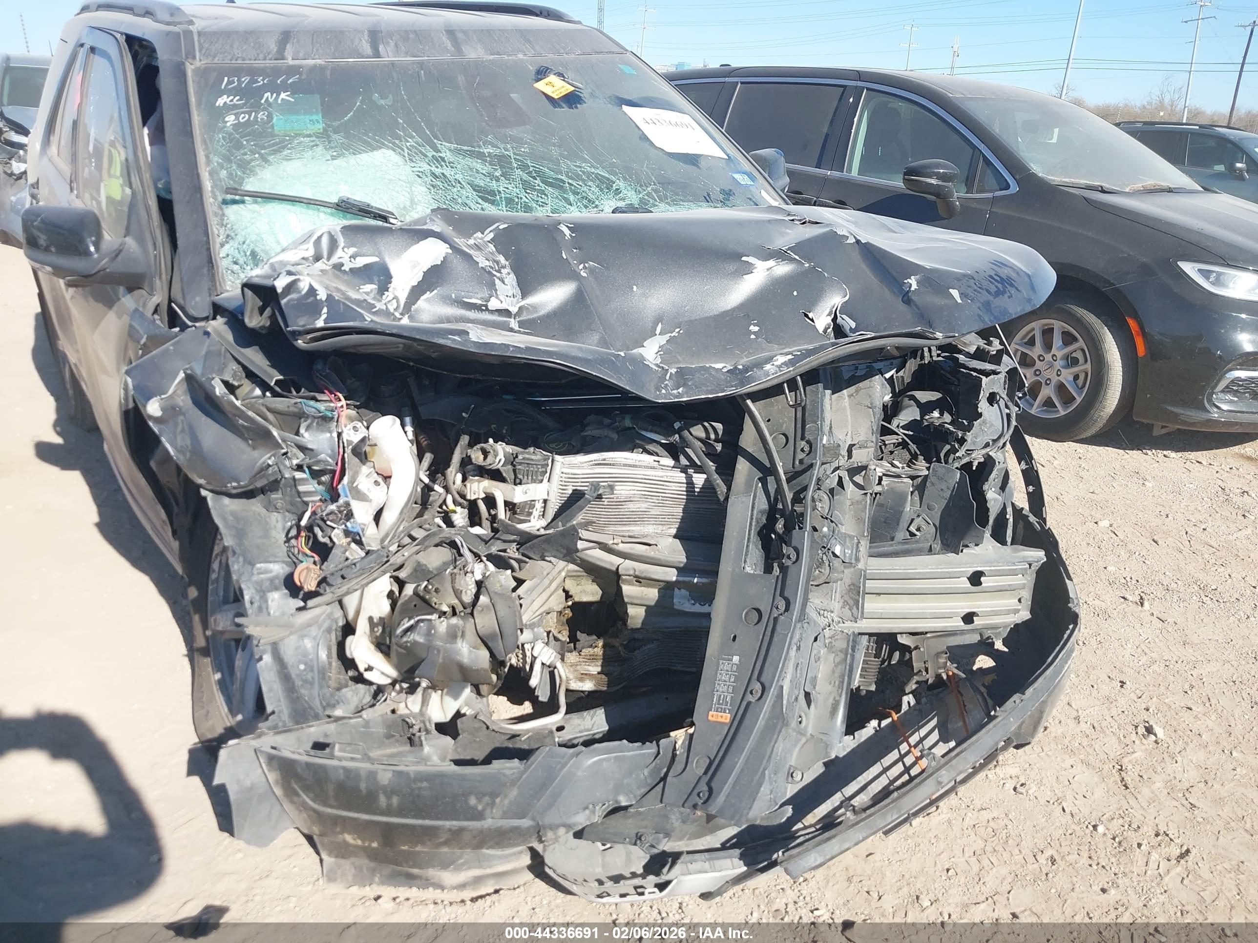 FORD EXPLORER image 6