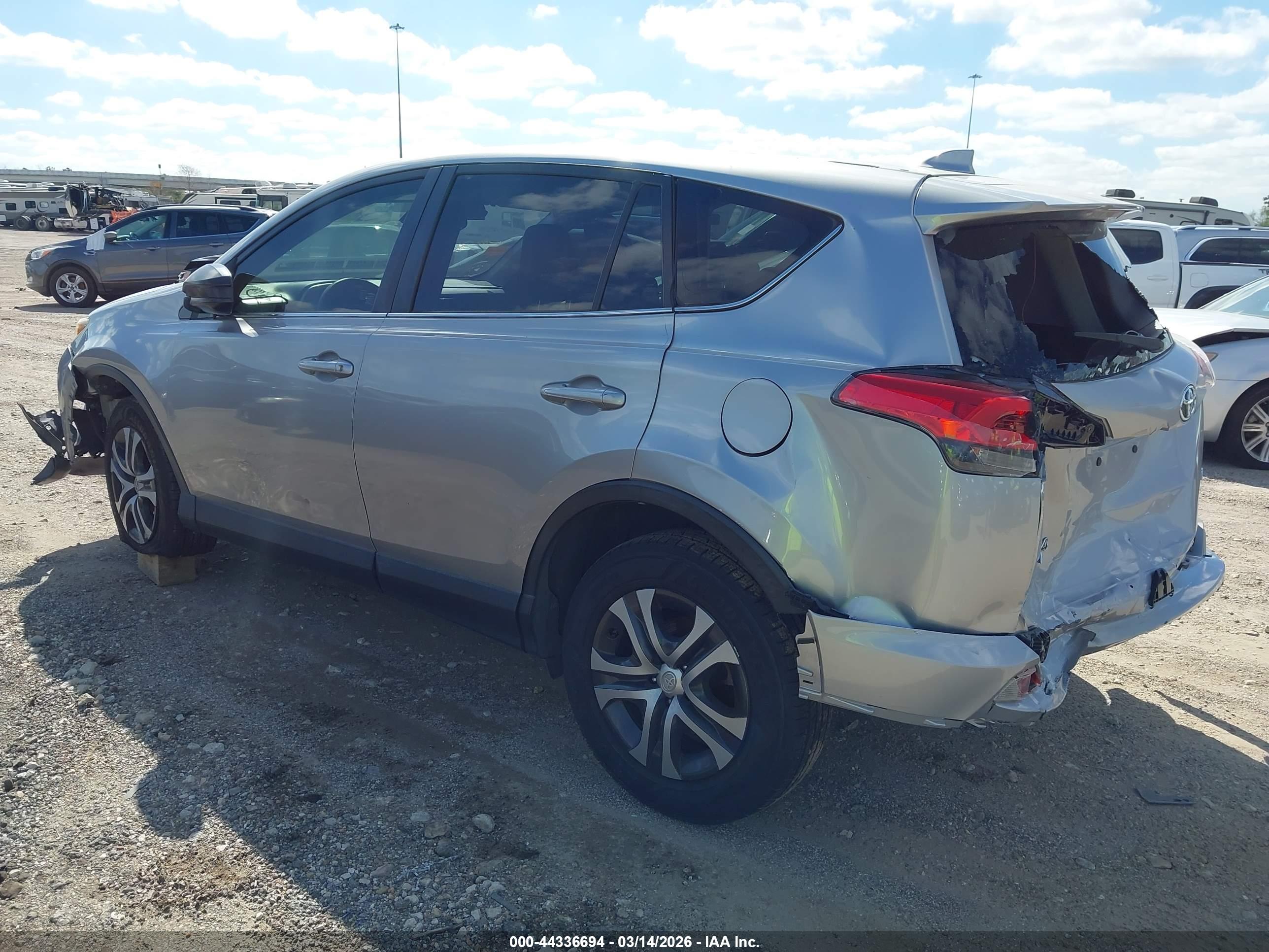 TOYOTA RAV4 image 3