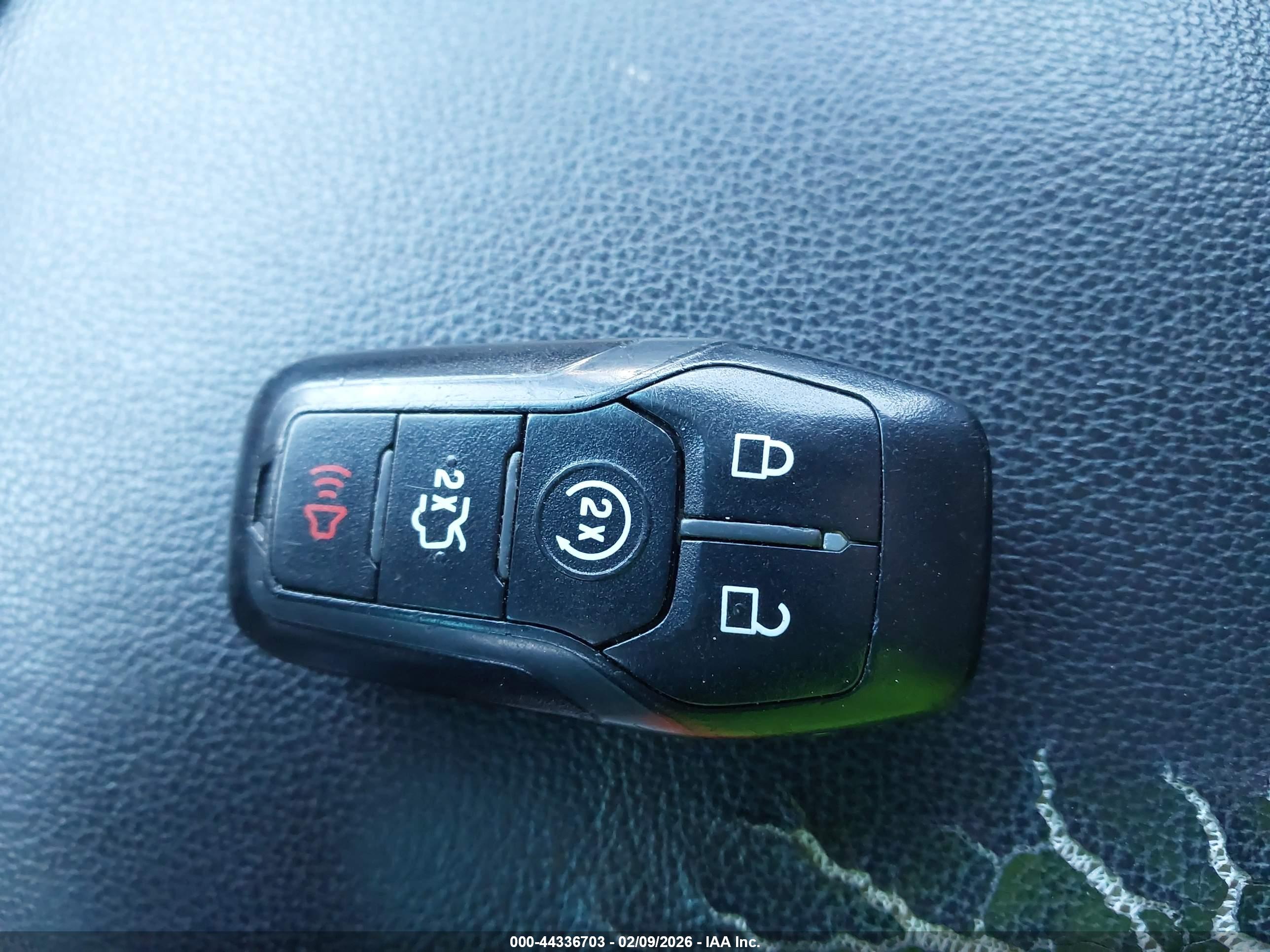 FORD EXPLORER image 11