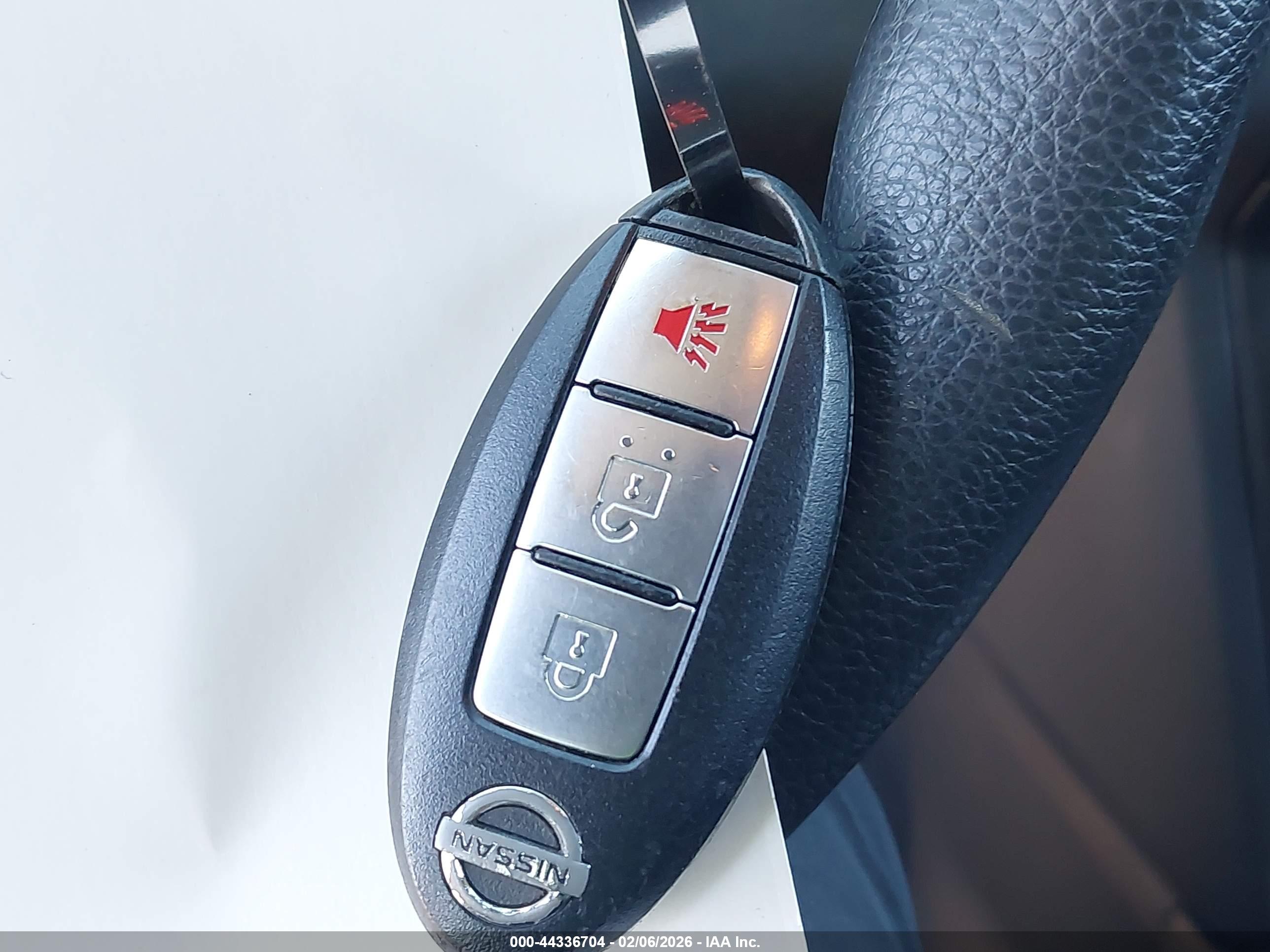 NISSAN ROGUE image 11