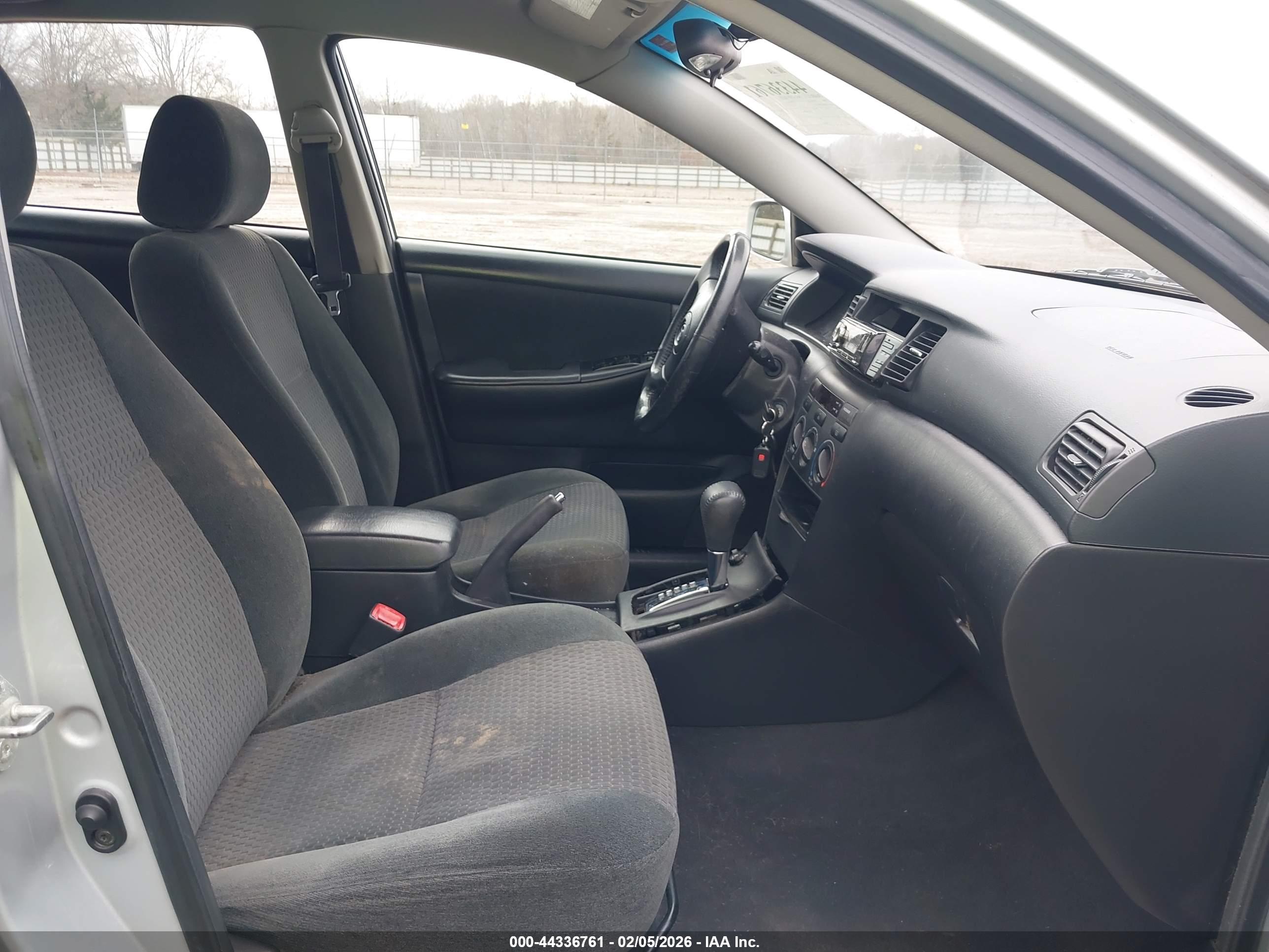 TOYOTA COROLLA image 5