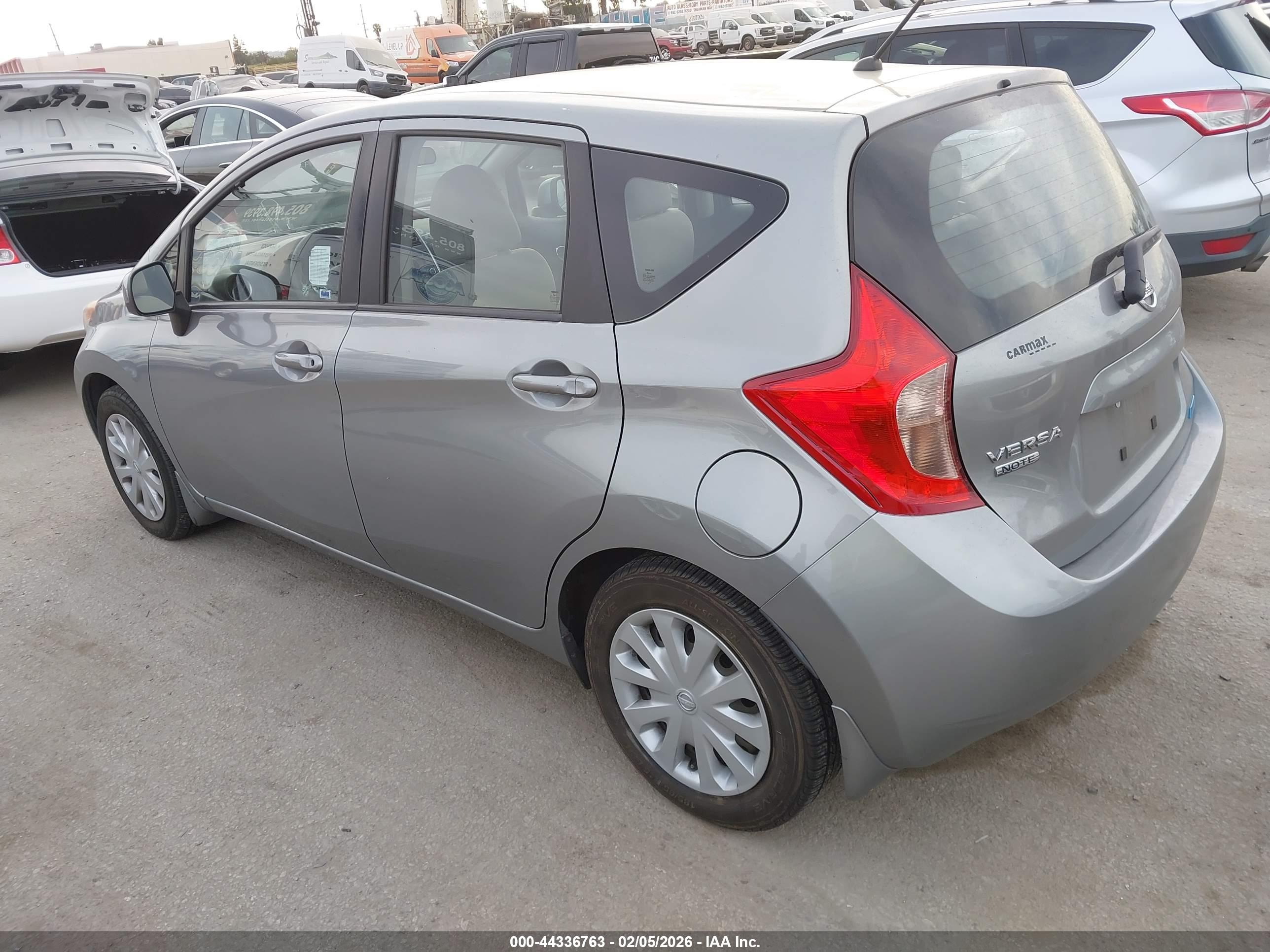 NISSAN VERSA image 3