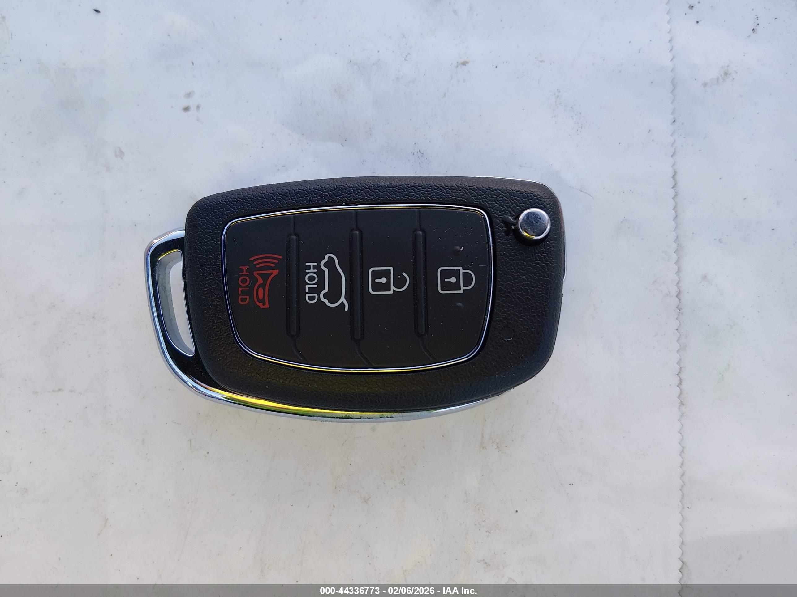 HYUNDAI SONATA image 11