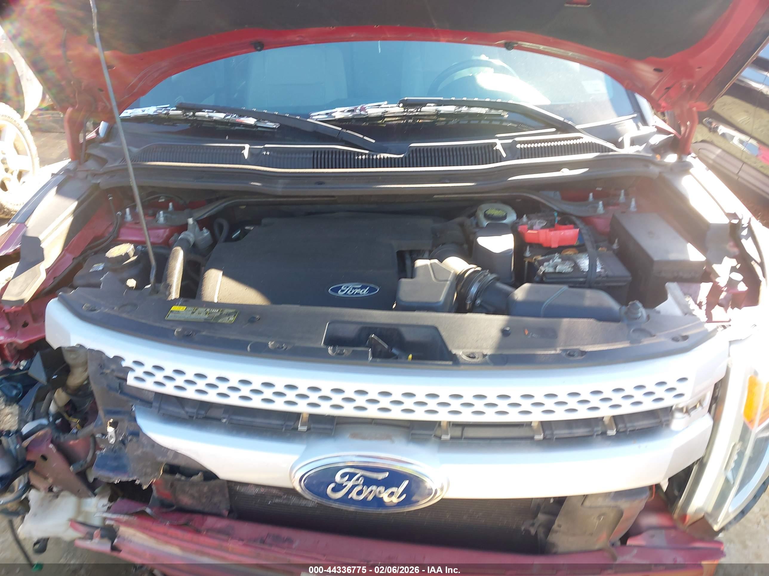 FORD EXPLORER image 10