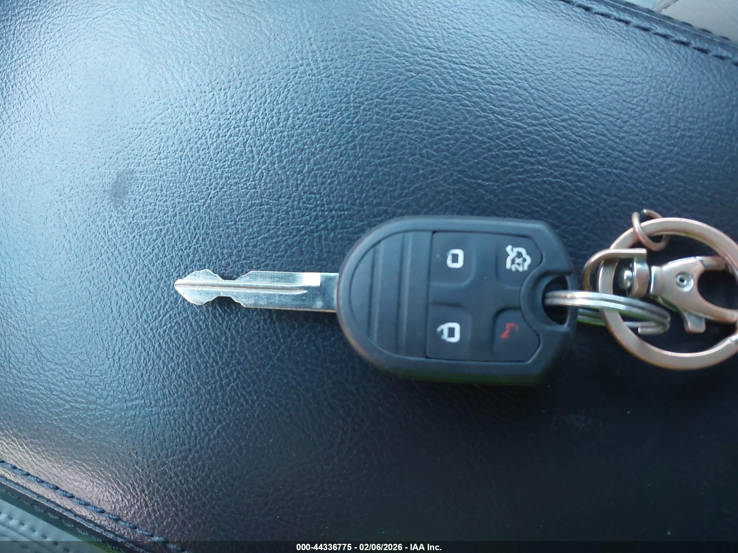 FORD EXPLORER image 11