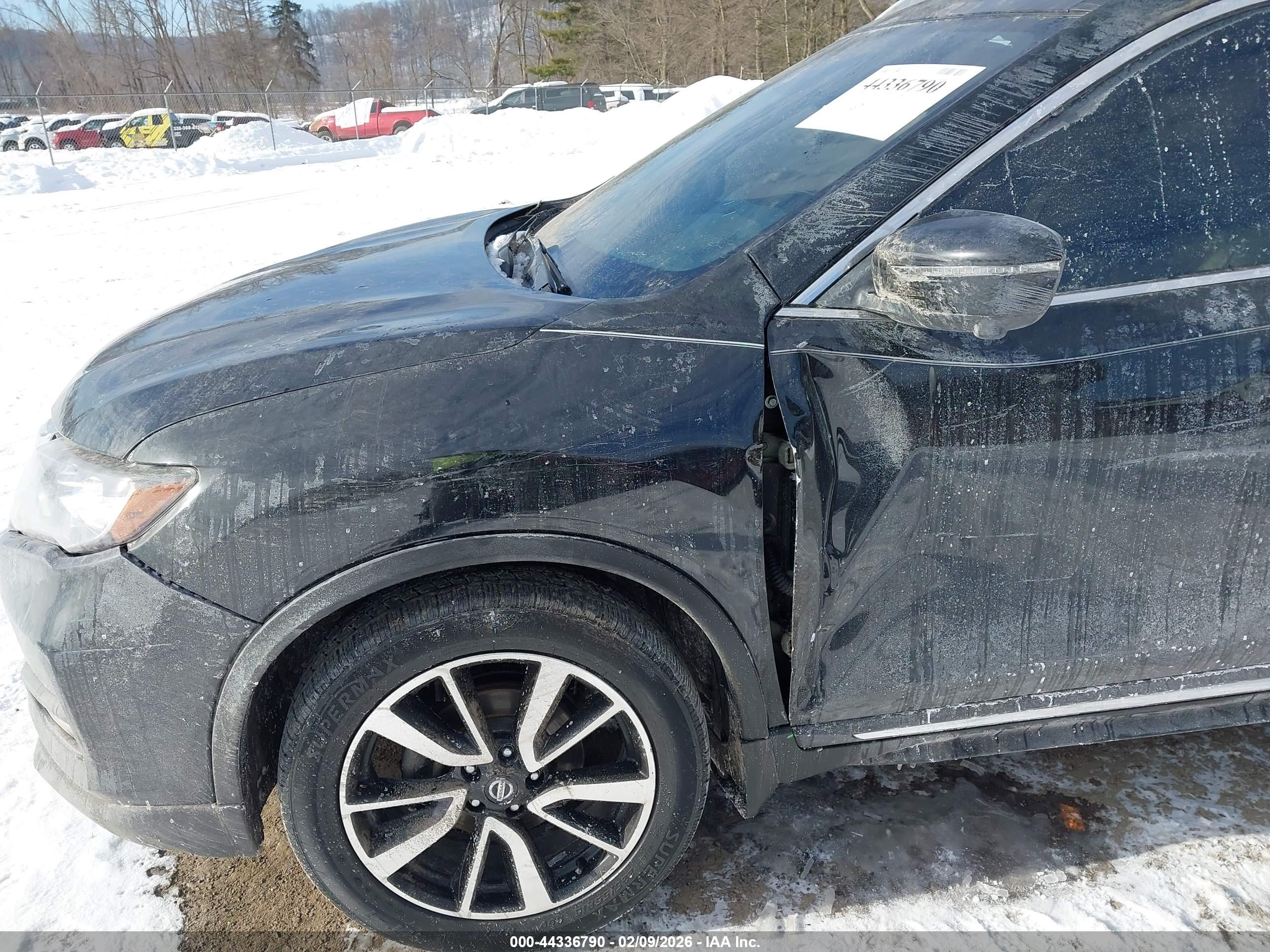 NISSAN ROGUE image 6