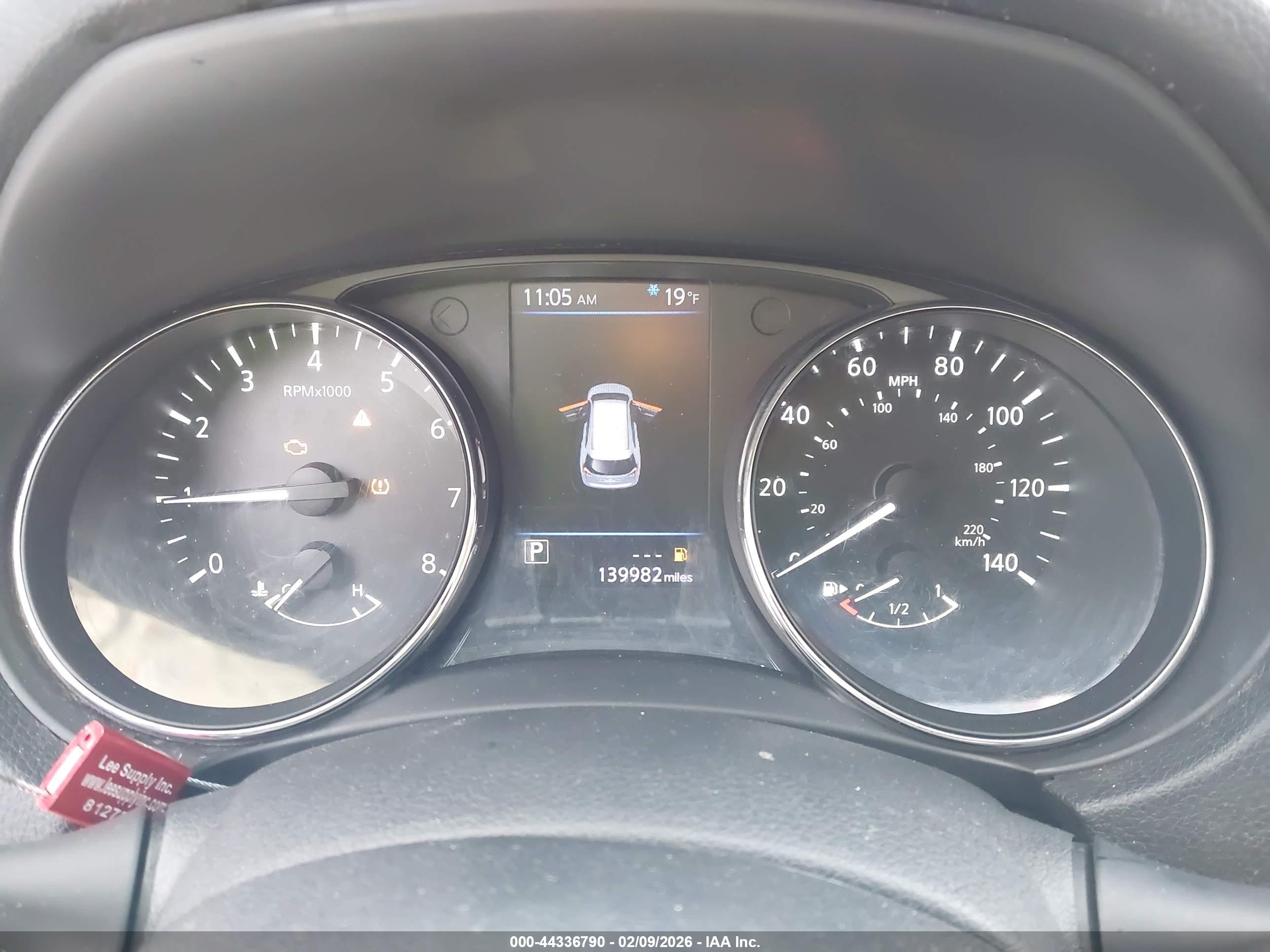 NISSAN ROGUE image 7