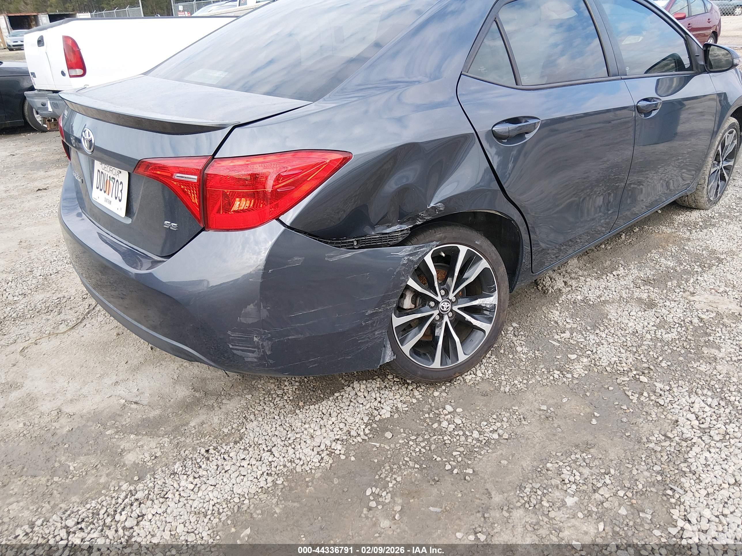 TOYOTA COROLLA image 6