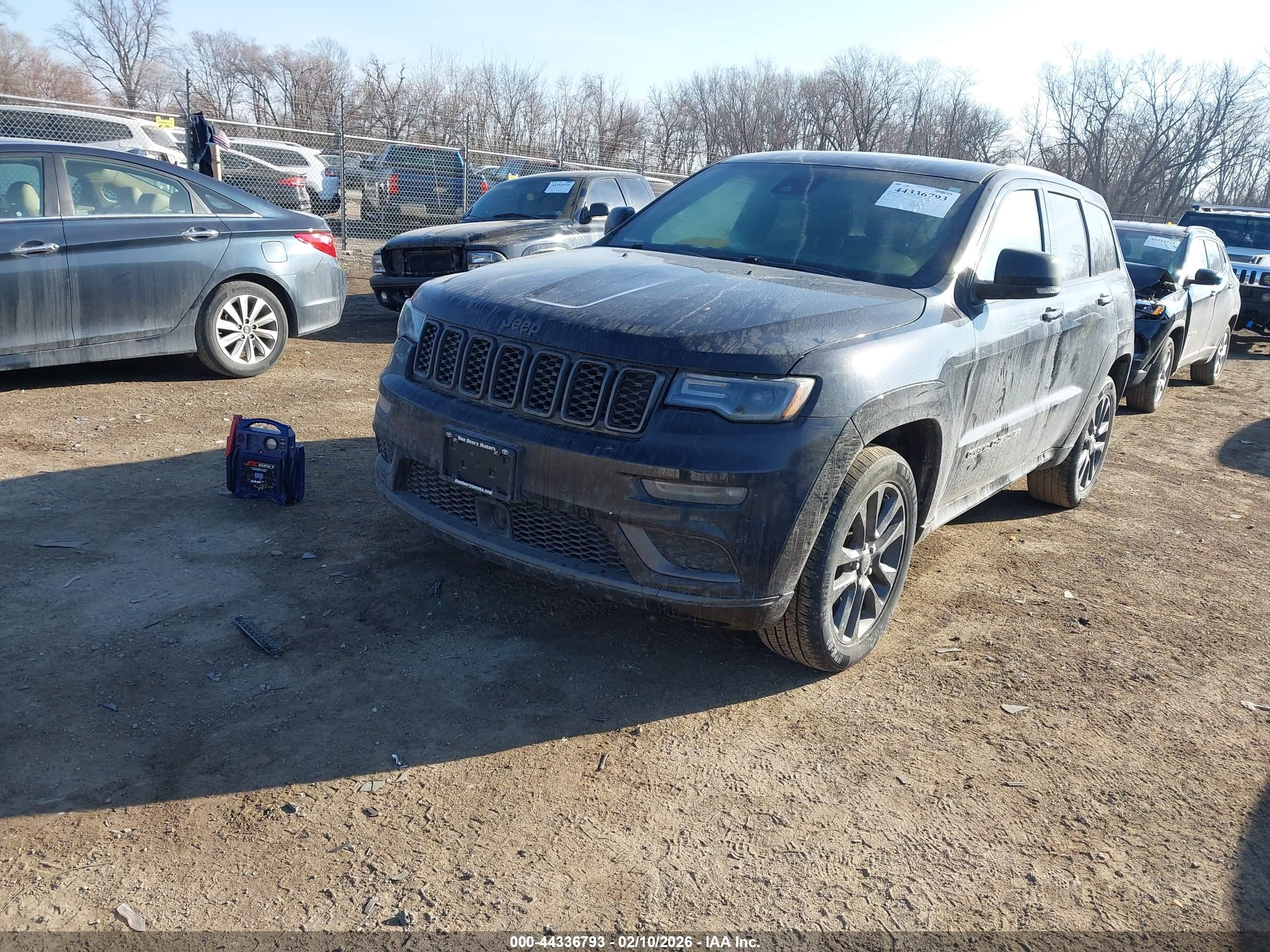 JEEP GRAND image 2