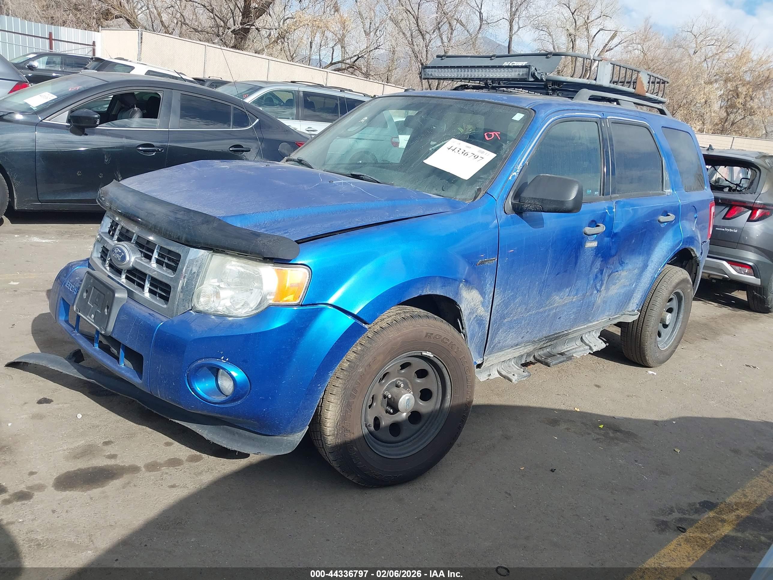 FORD ESCAPE image 2