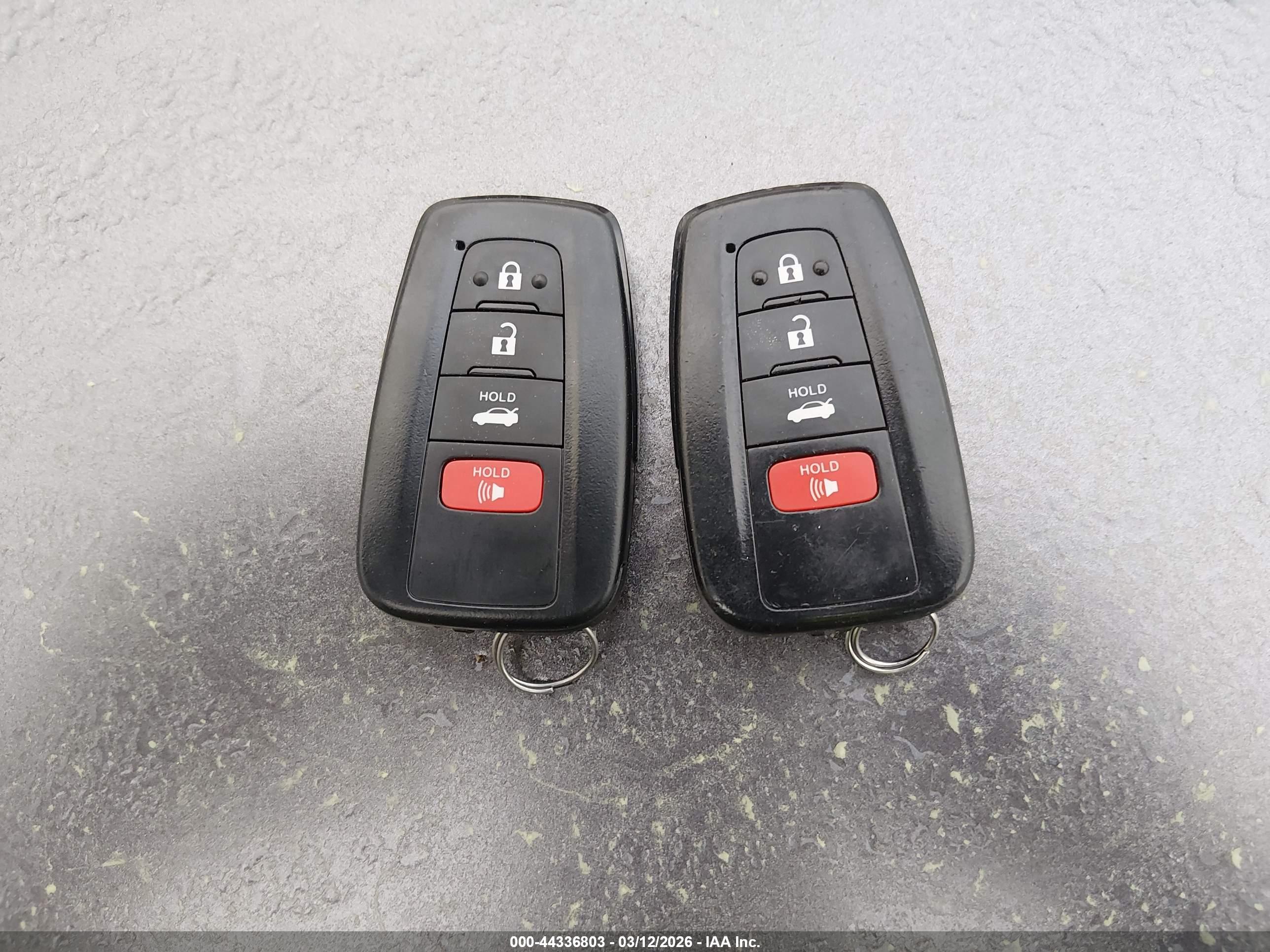 TOYOTA CAMRY image 11