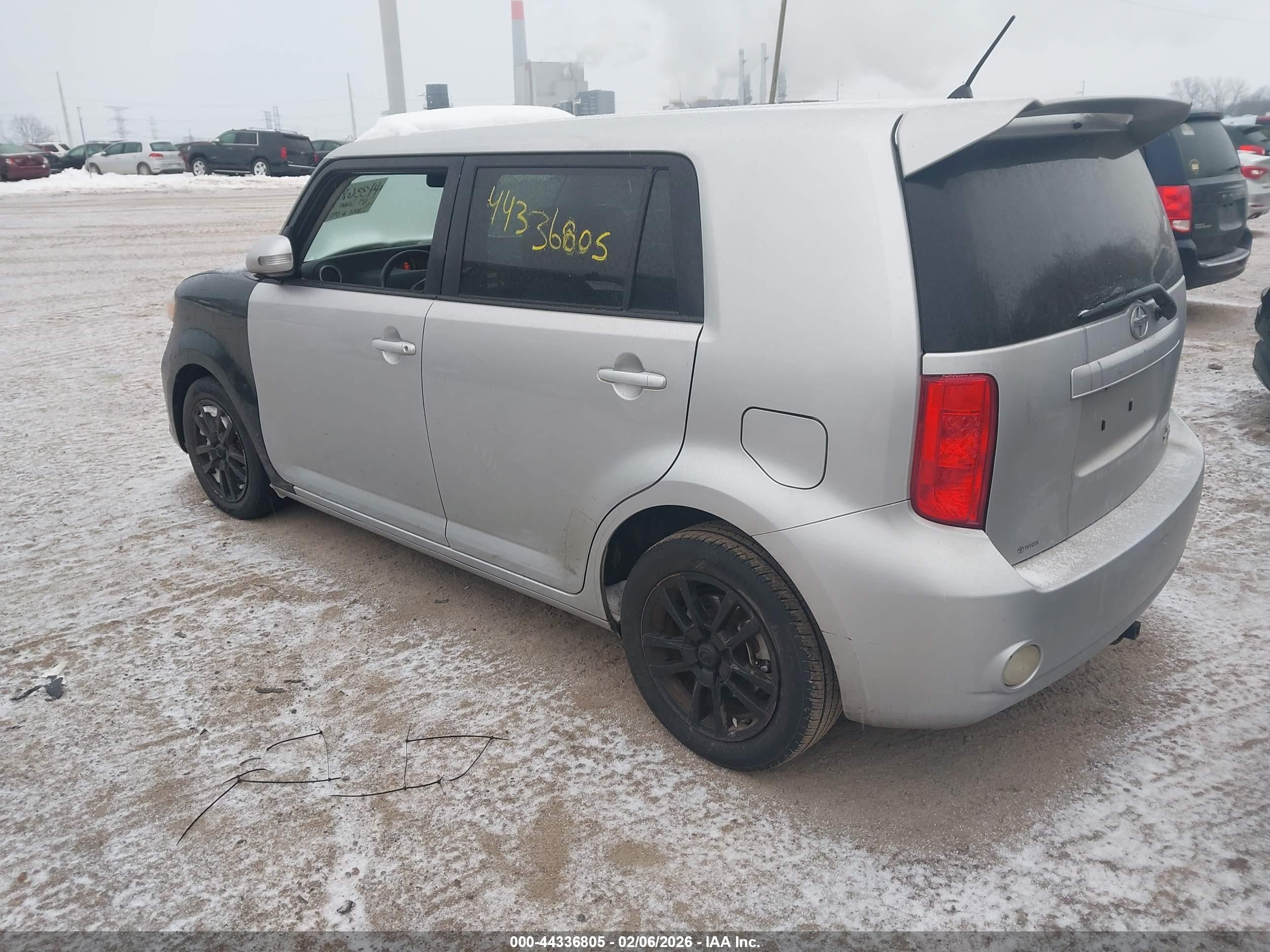 SCION XB image 3