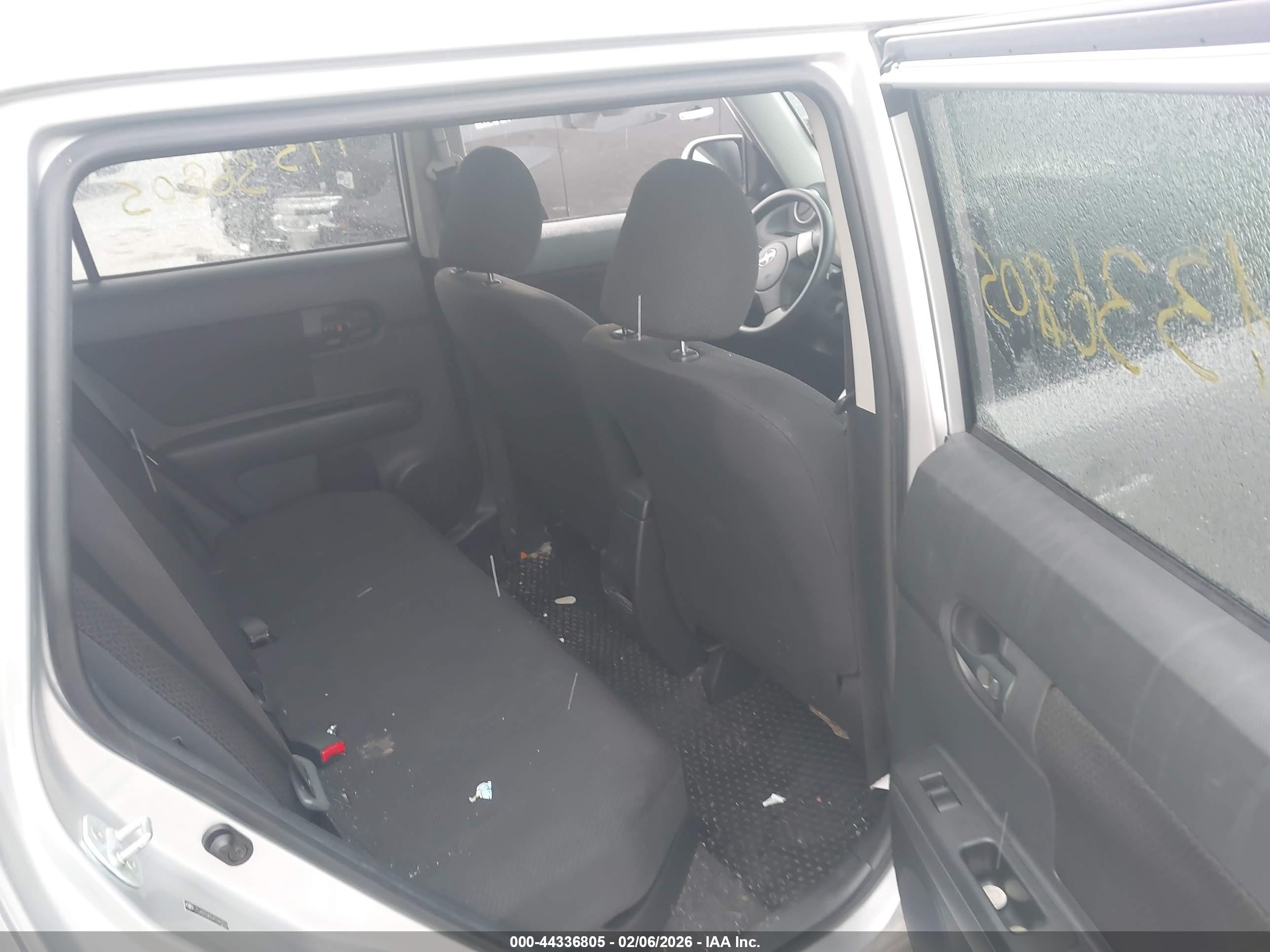SCION XB image 8