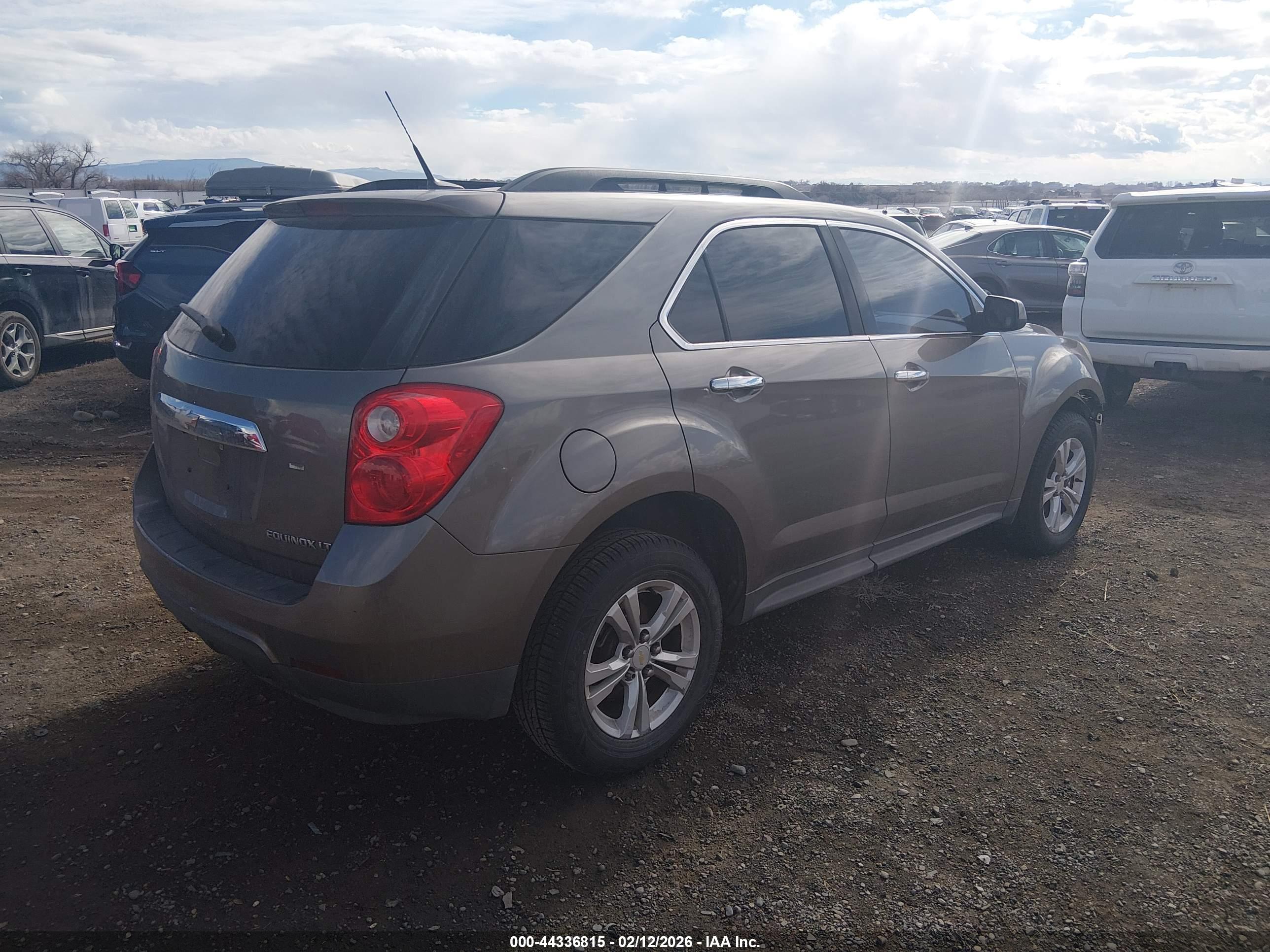CHEVROLET EQUINOX image 4