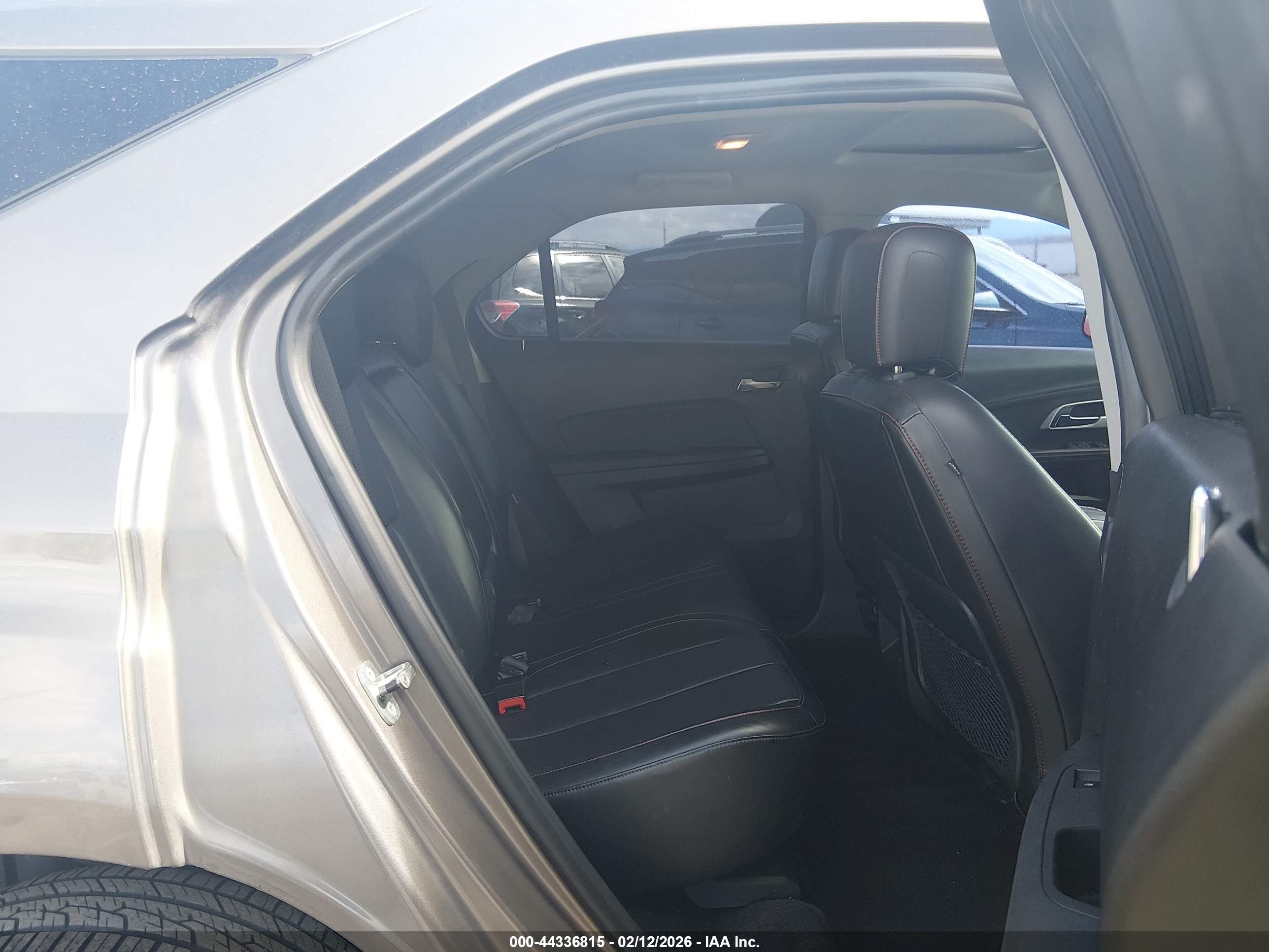 CHEVROLET EQUINOX image 8