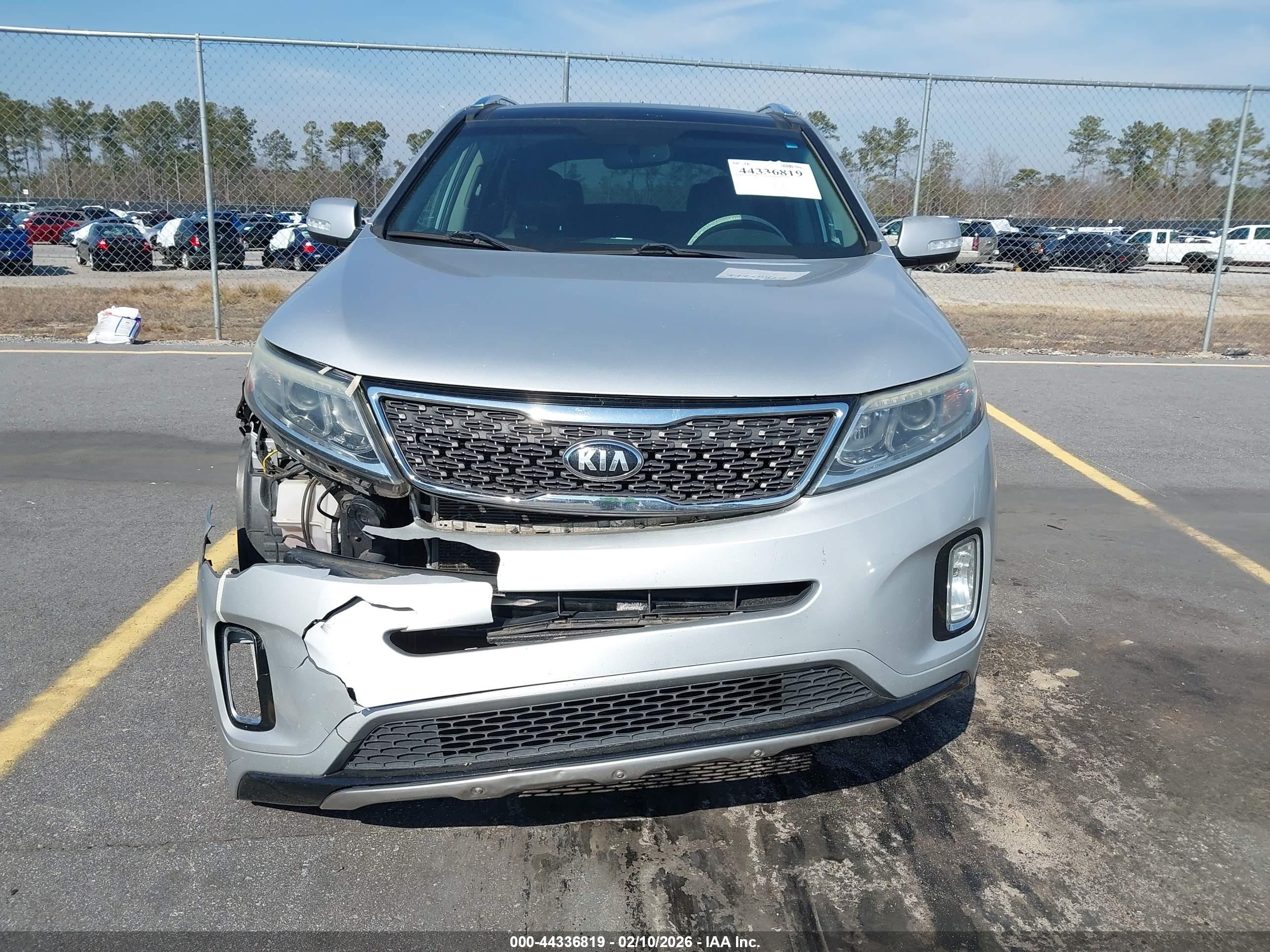 KIA SORENTO image 6