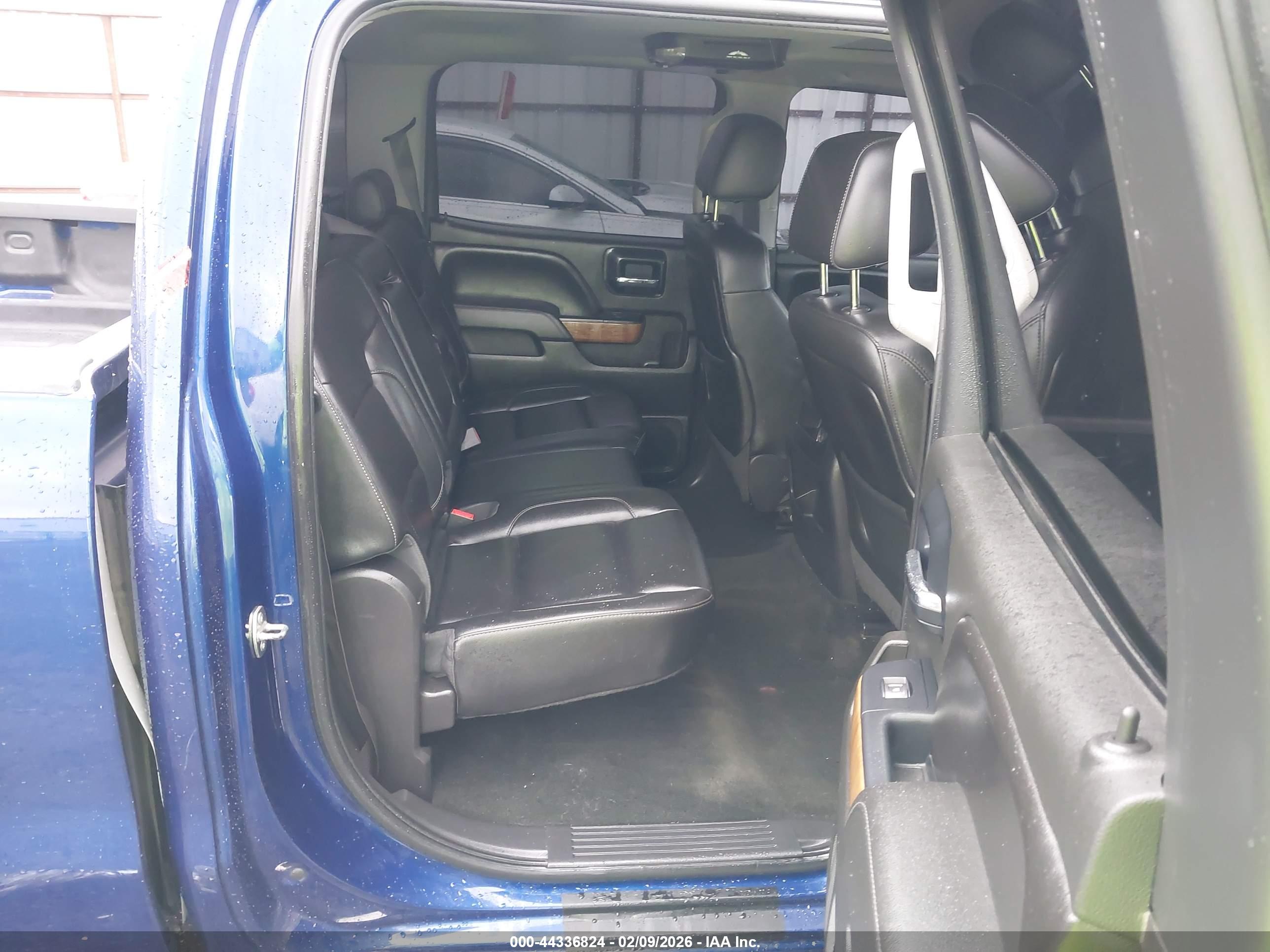 GMC SIERRA image 8