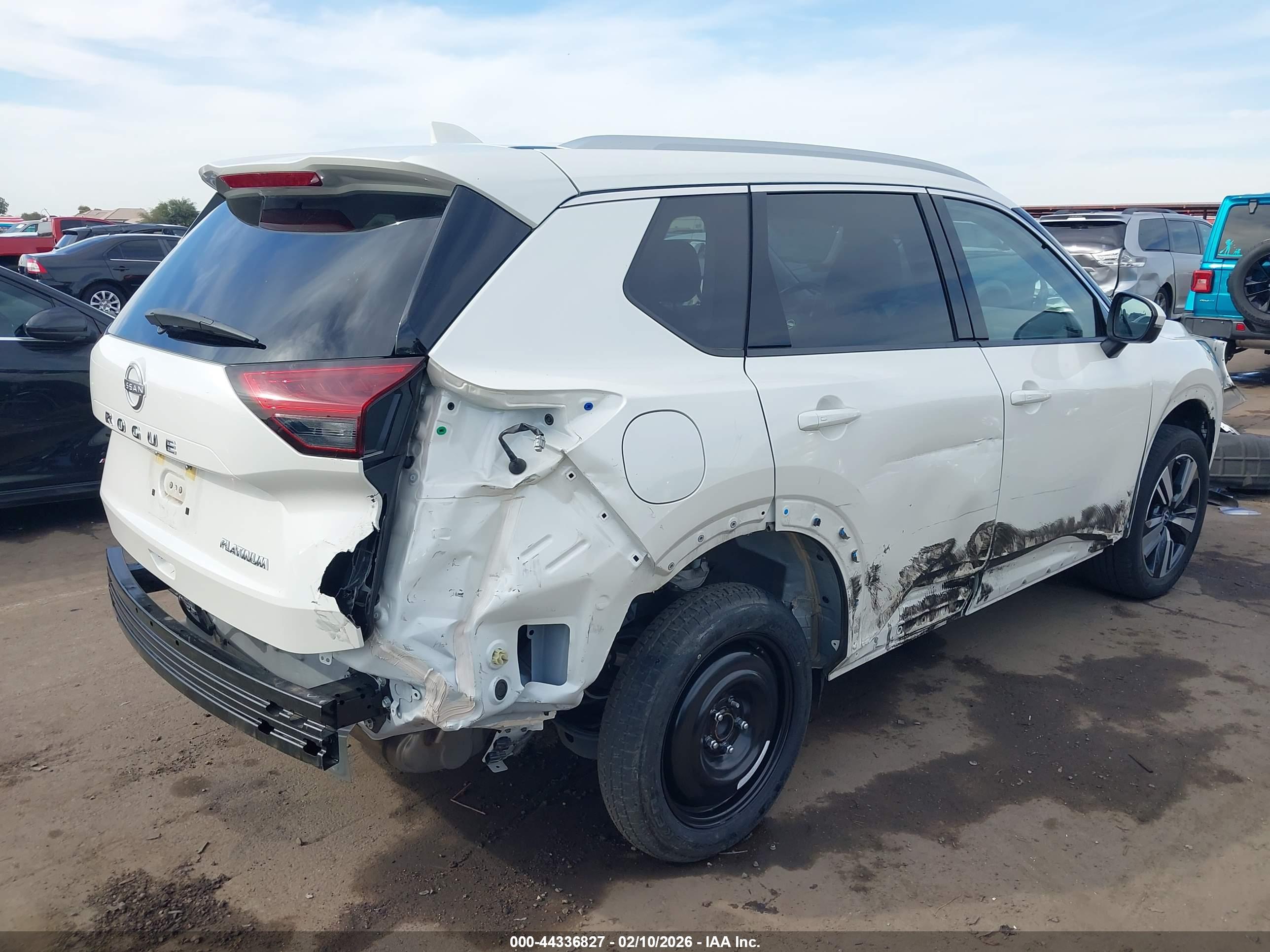 NISSAN ROGUE image 6