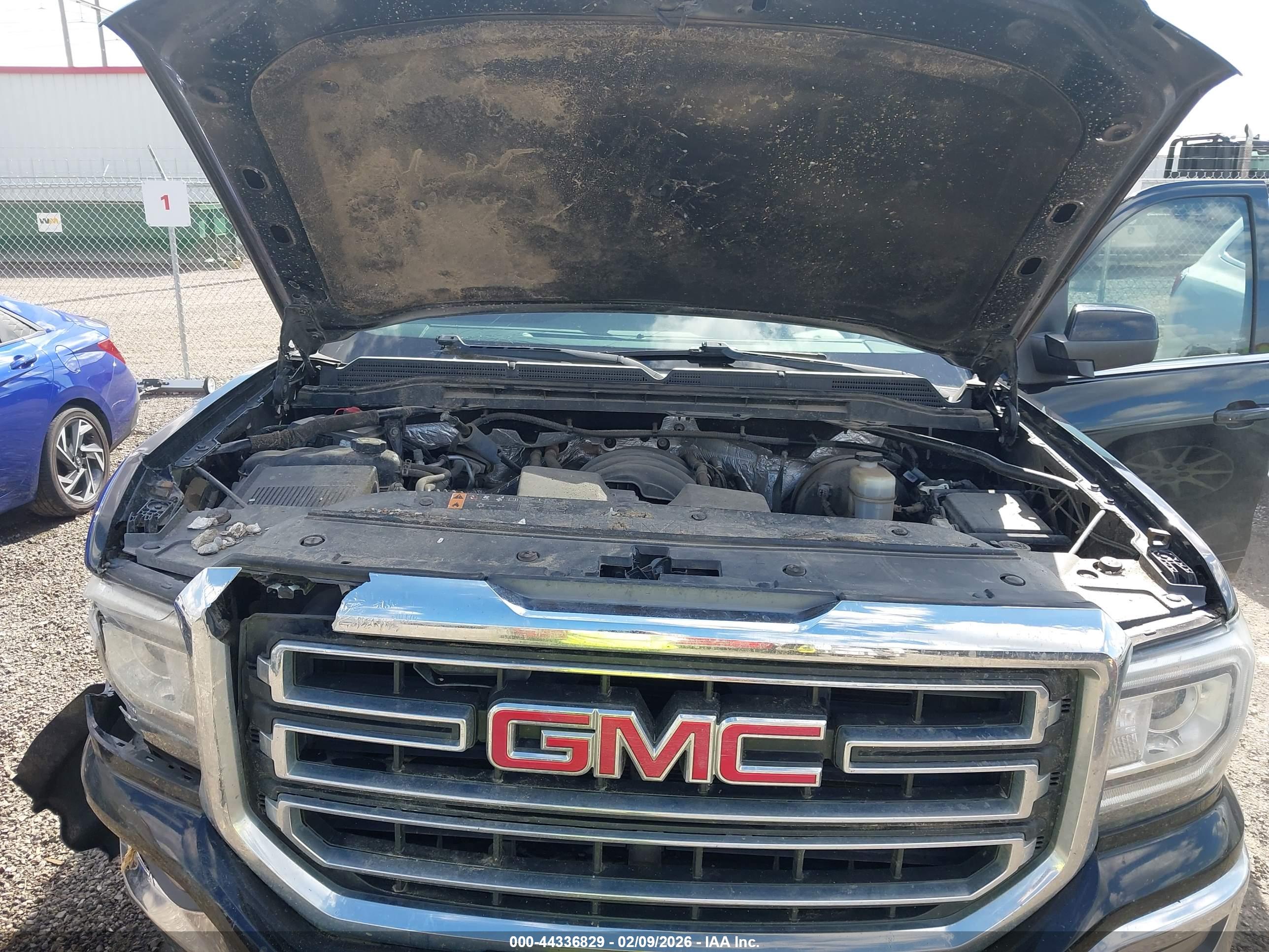 GMC SIERRA image 10