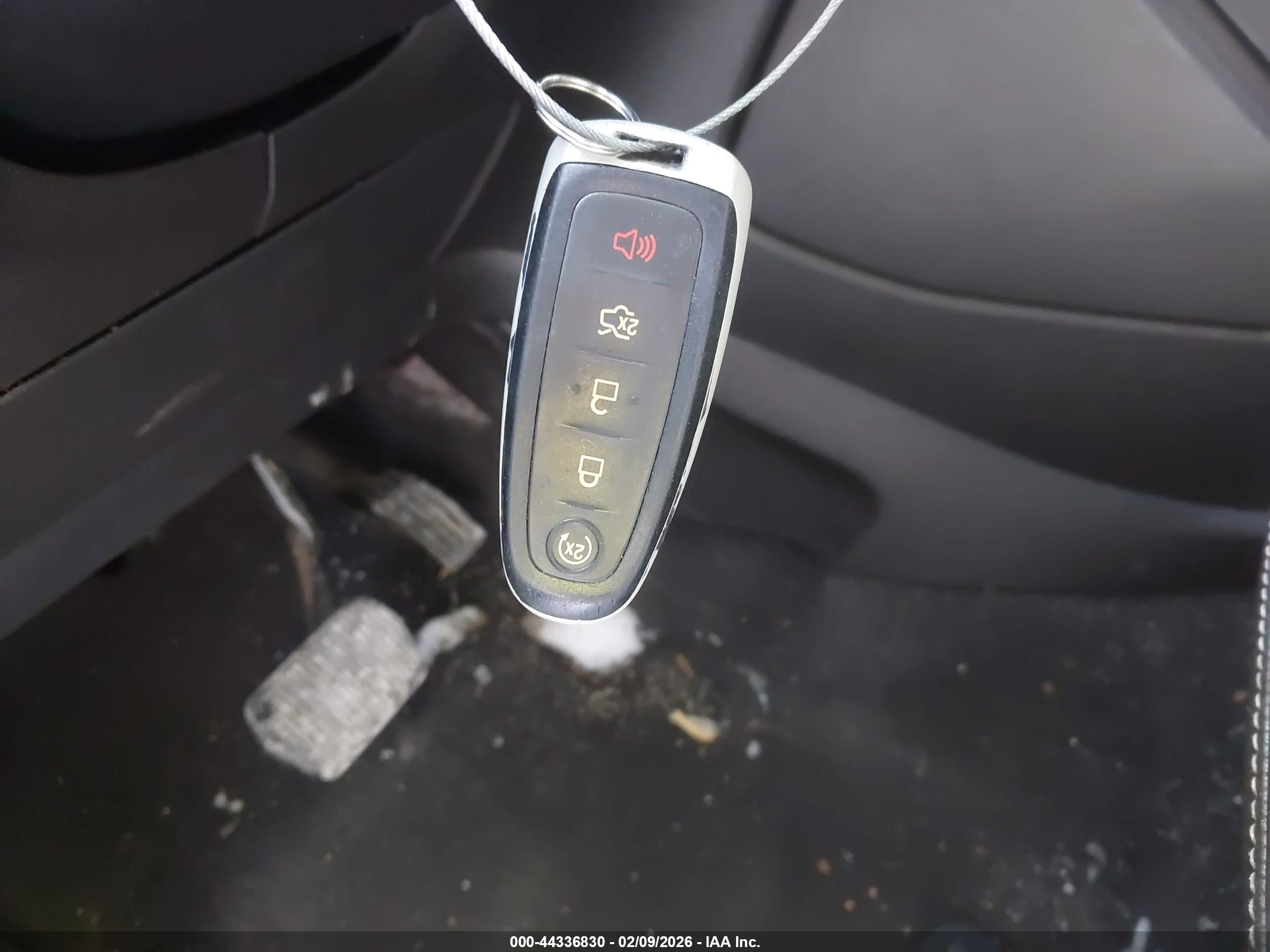 FORD ESCAPE image 11
