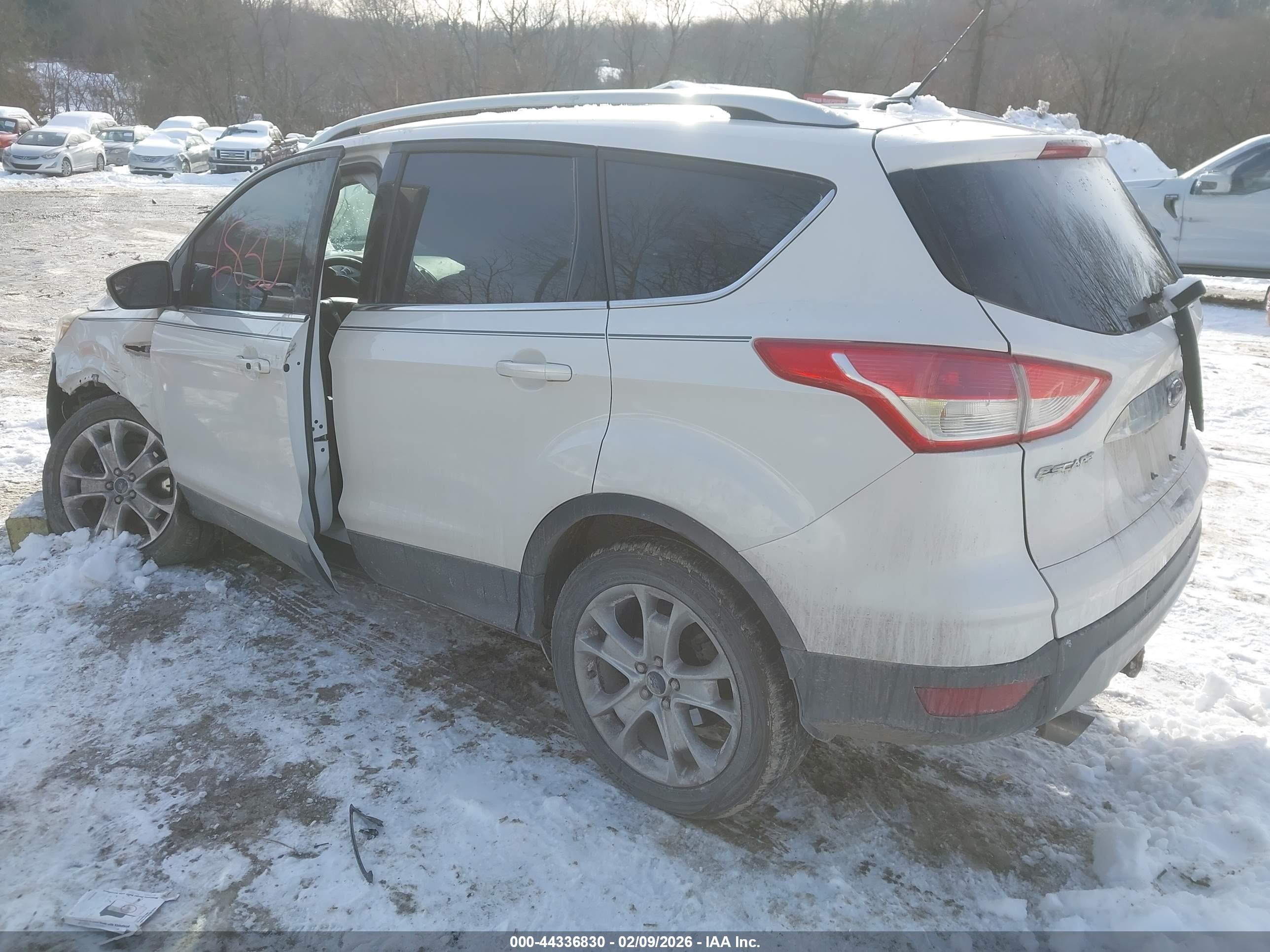FORD ESCAPE image 3