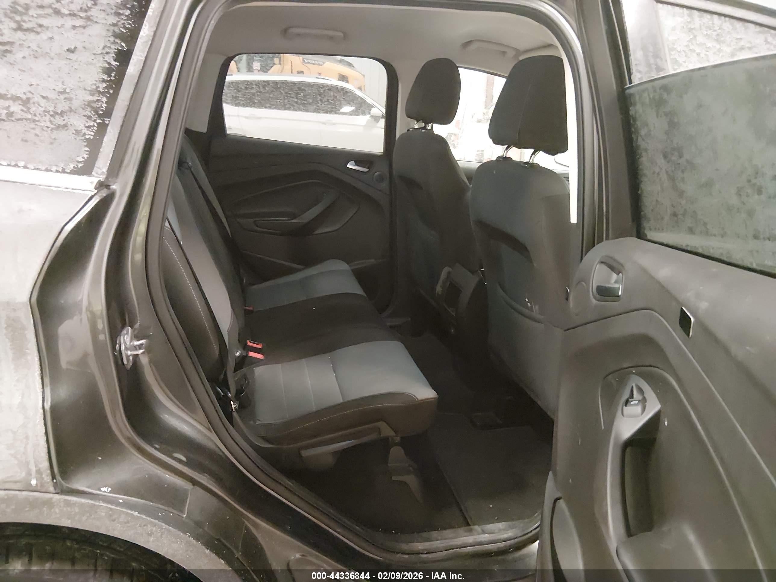 FORD ESCAPE image 8