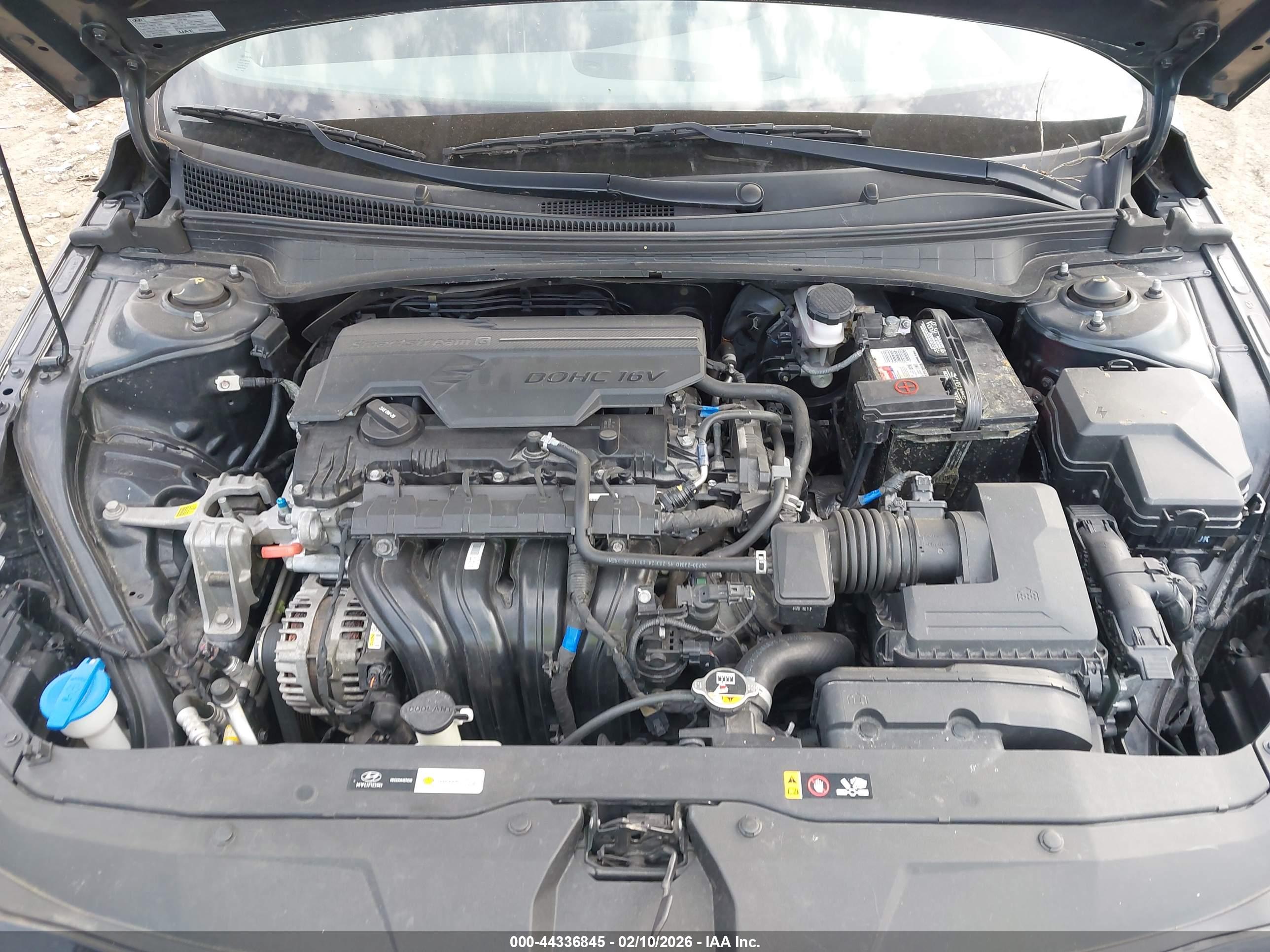 HYUNDAI ELANTRA image 10
