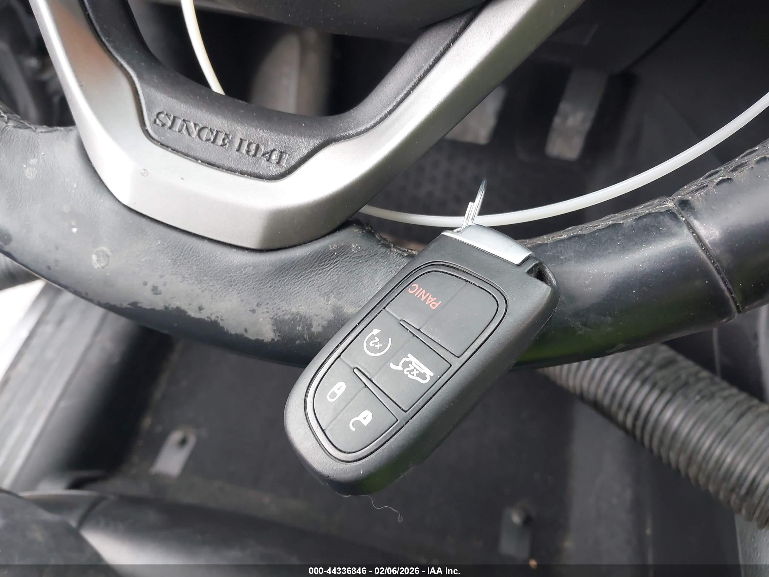 JEEP CHEROKEE image 11