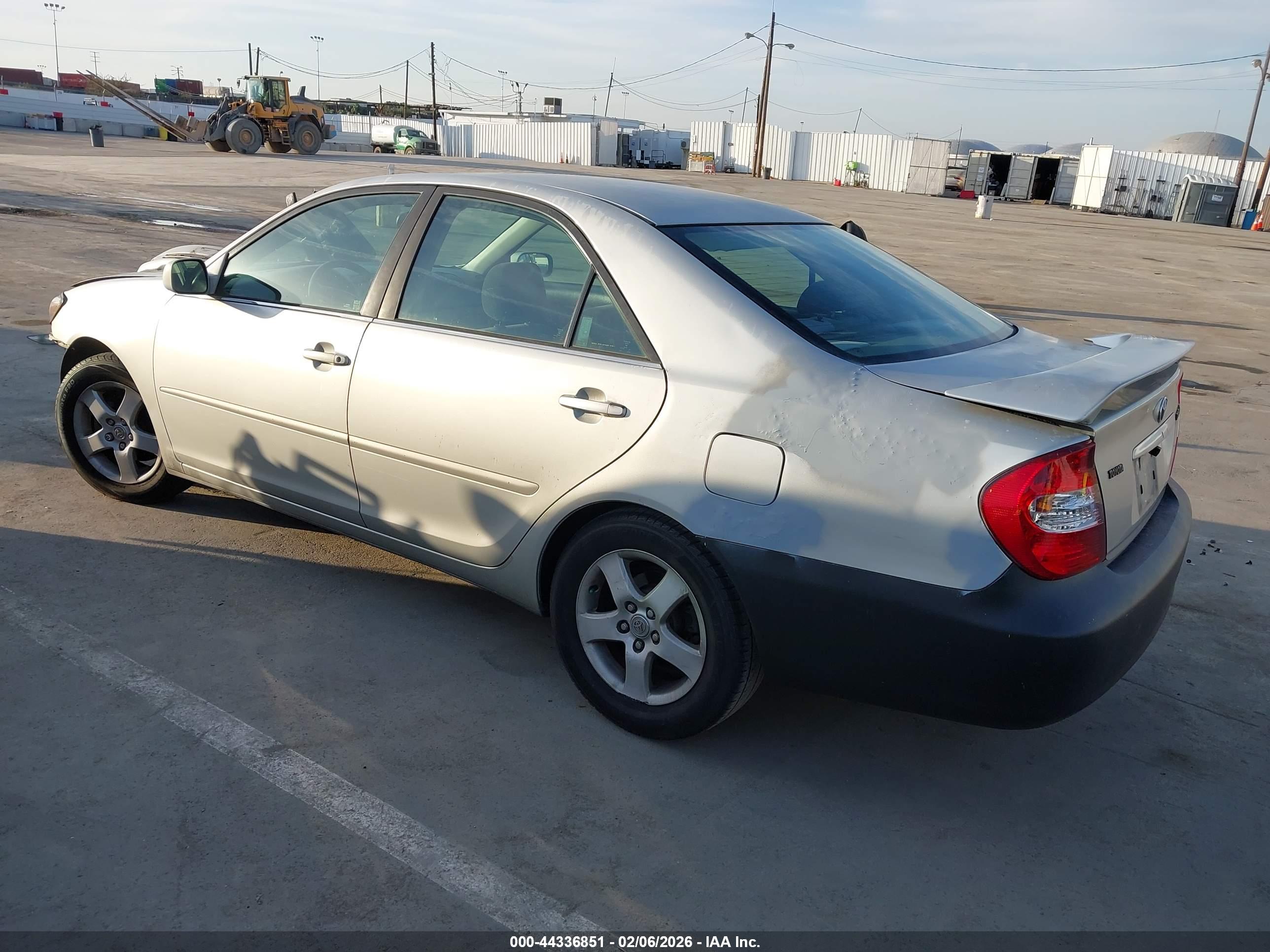 TOYOTA CAMRY image 3