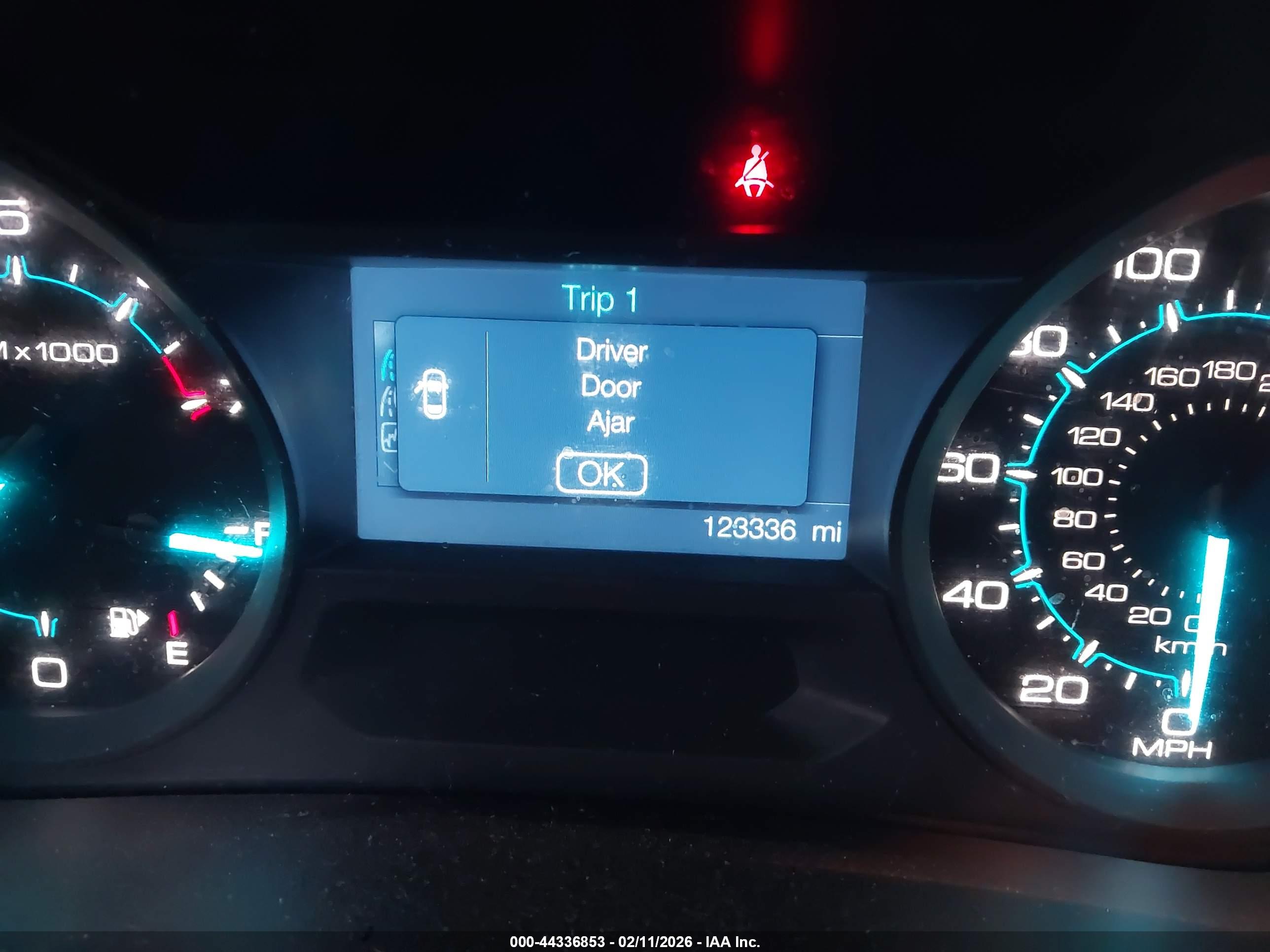 FORD EXPLORER image 7