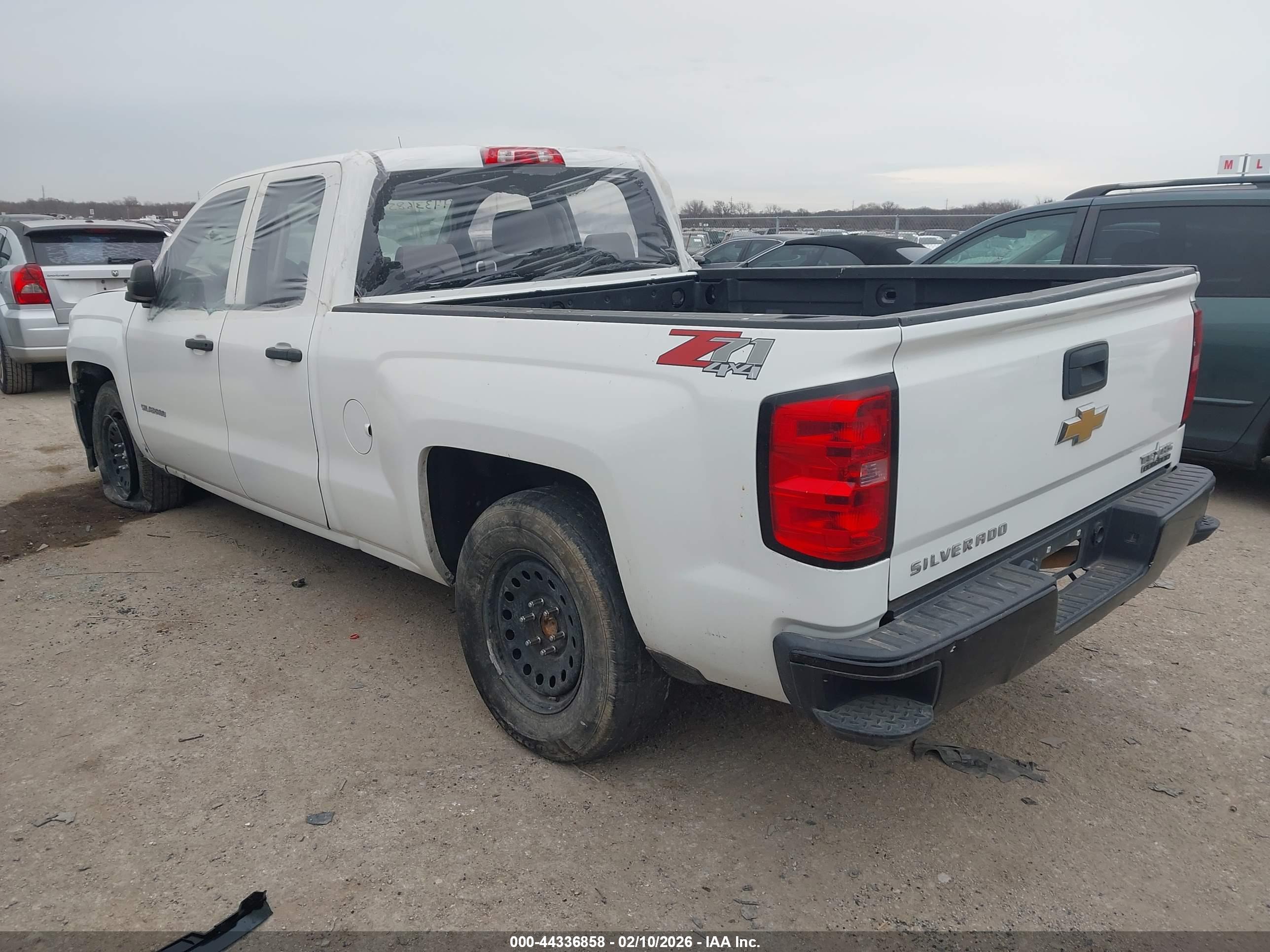 CHEVROLET SILVERADO image 3