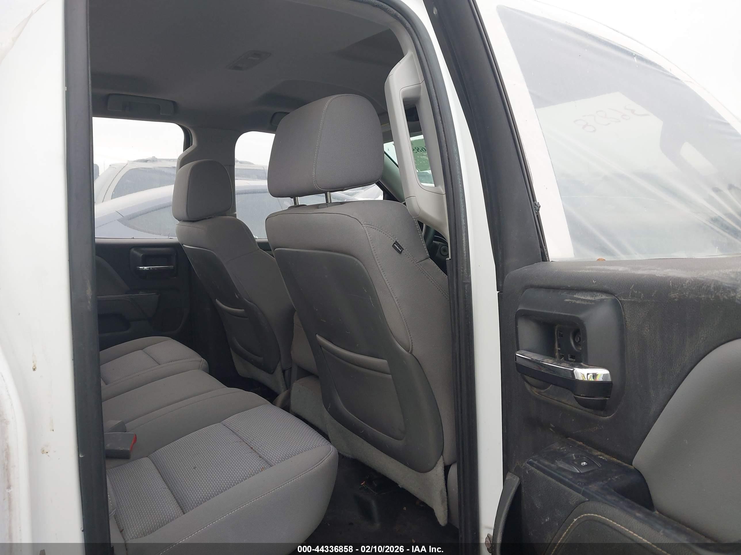 CHEVROLET SILVERADO image 8