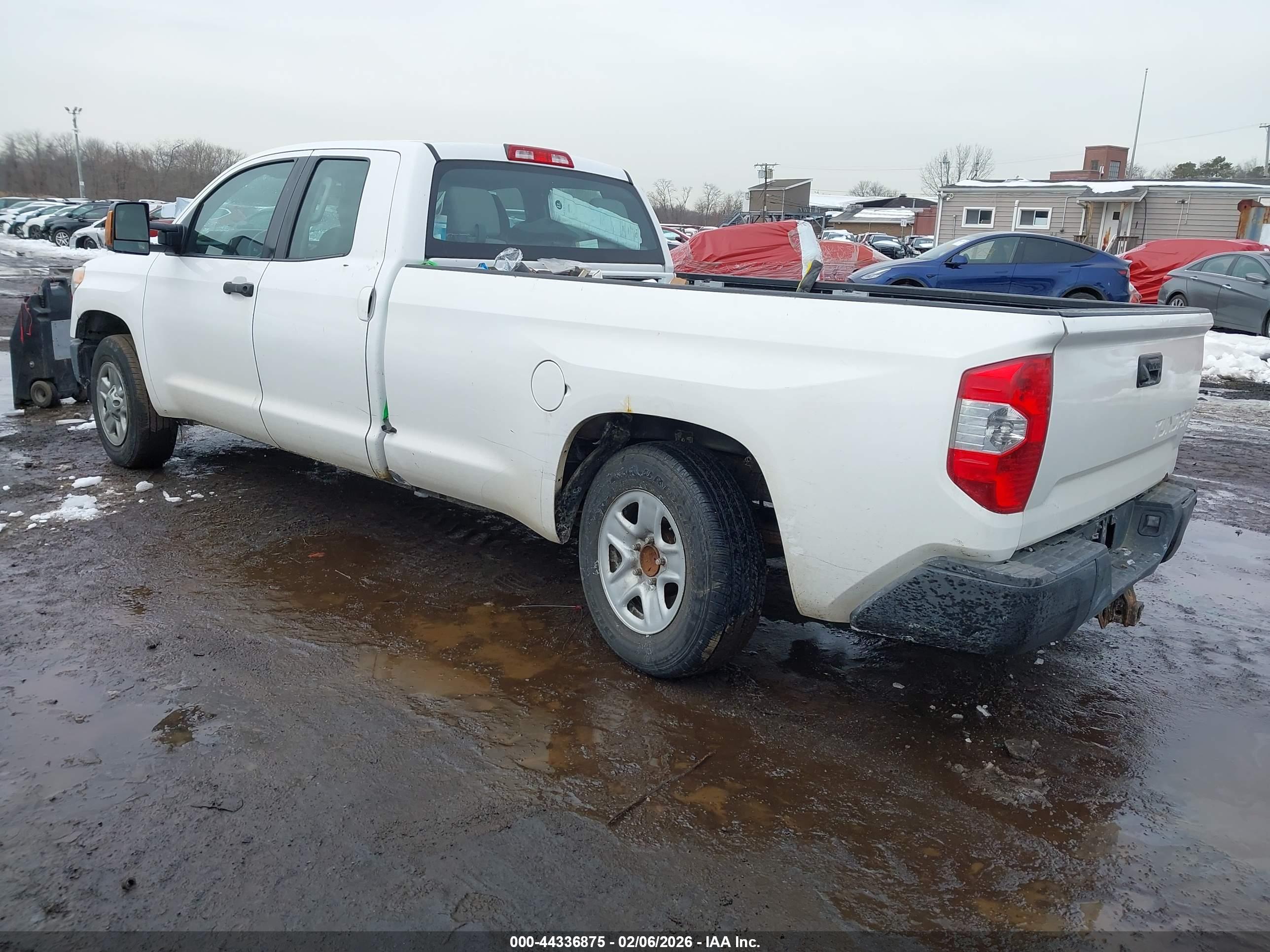TOYOTA TUNDRA image 3