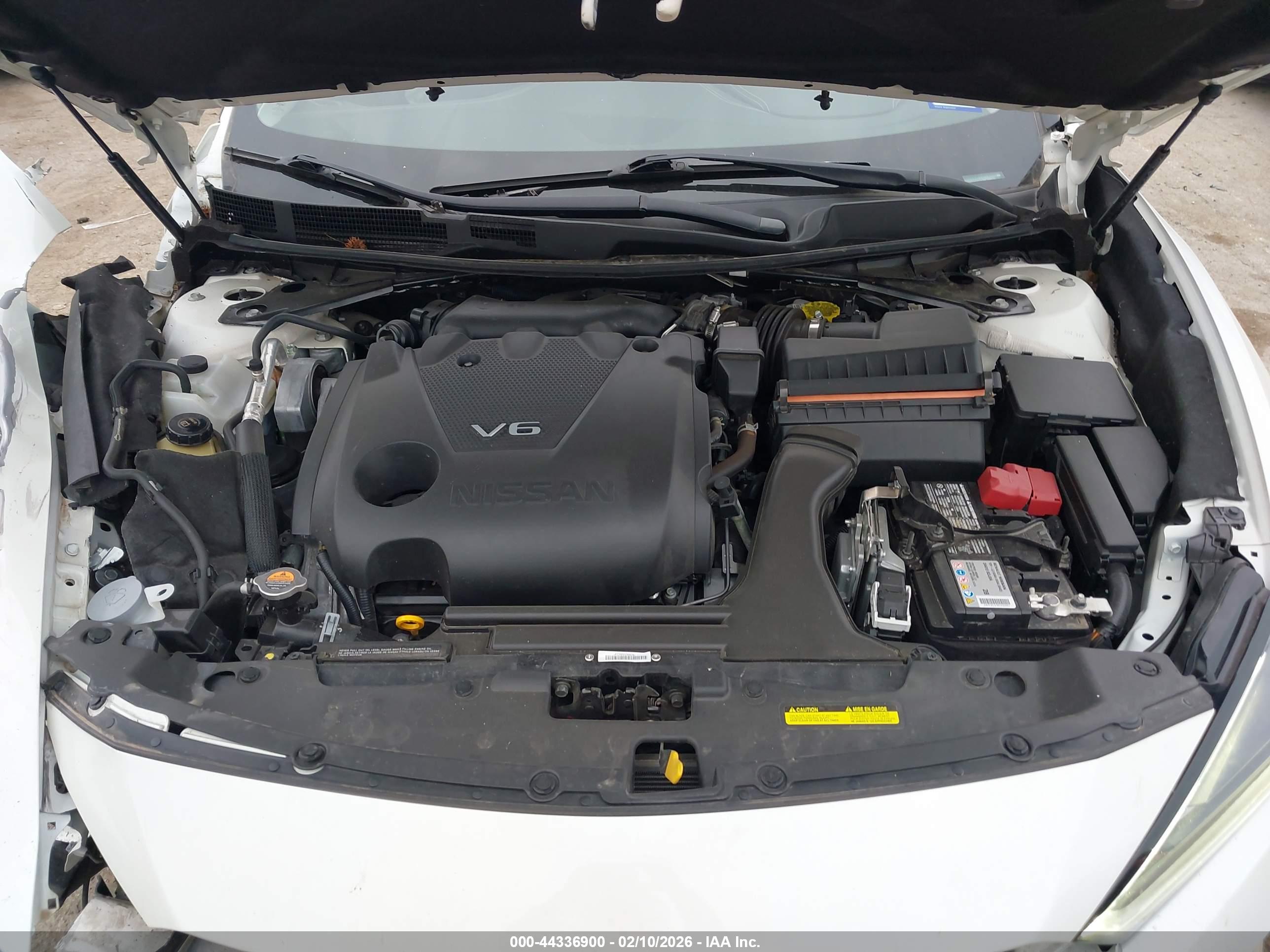 NISSAN MAXIMA image 10