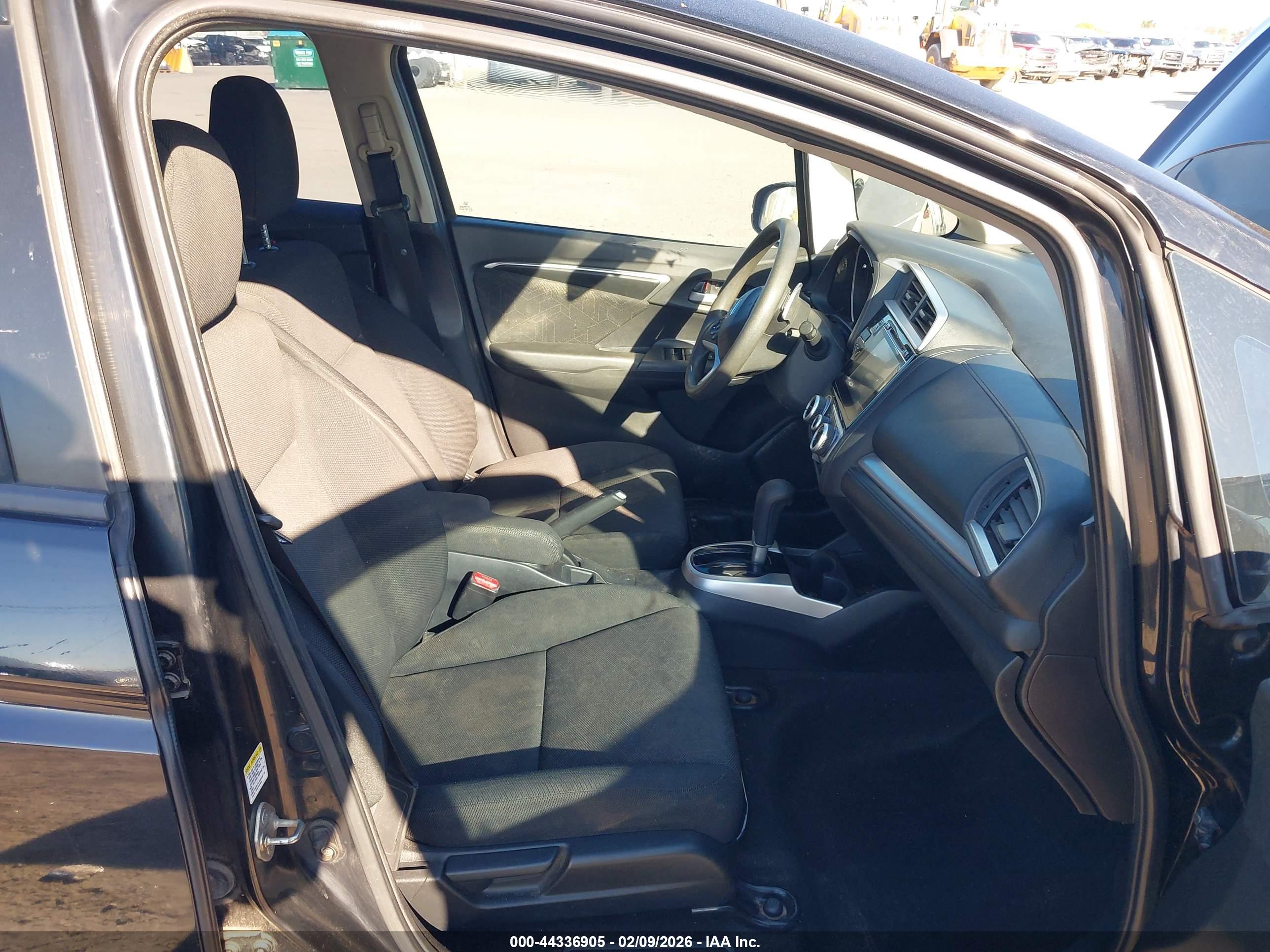 HONDA FIT image 5