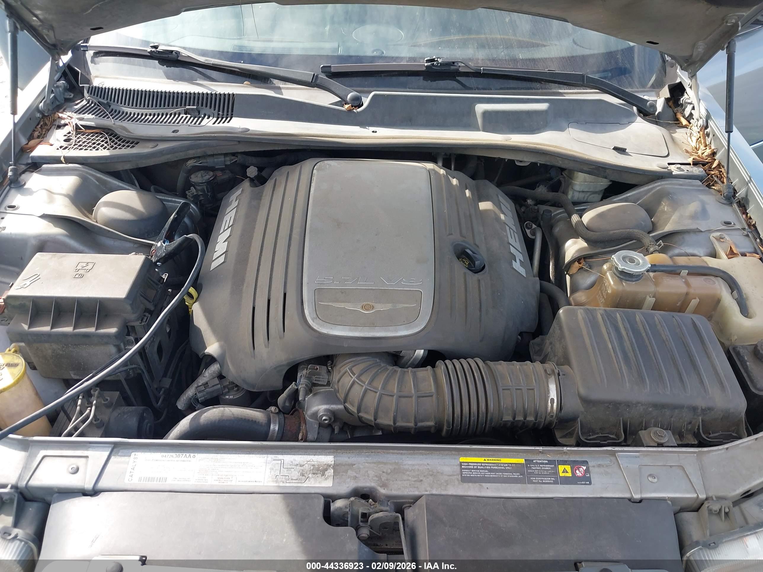 CHRYSLER 300C image 10