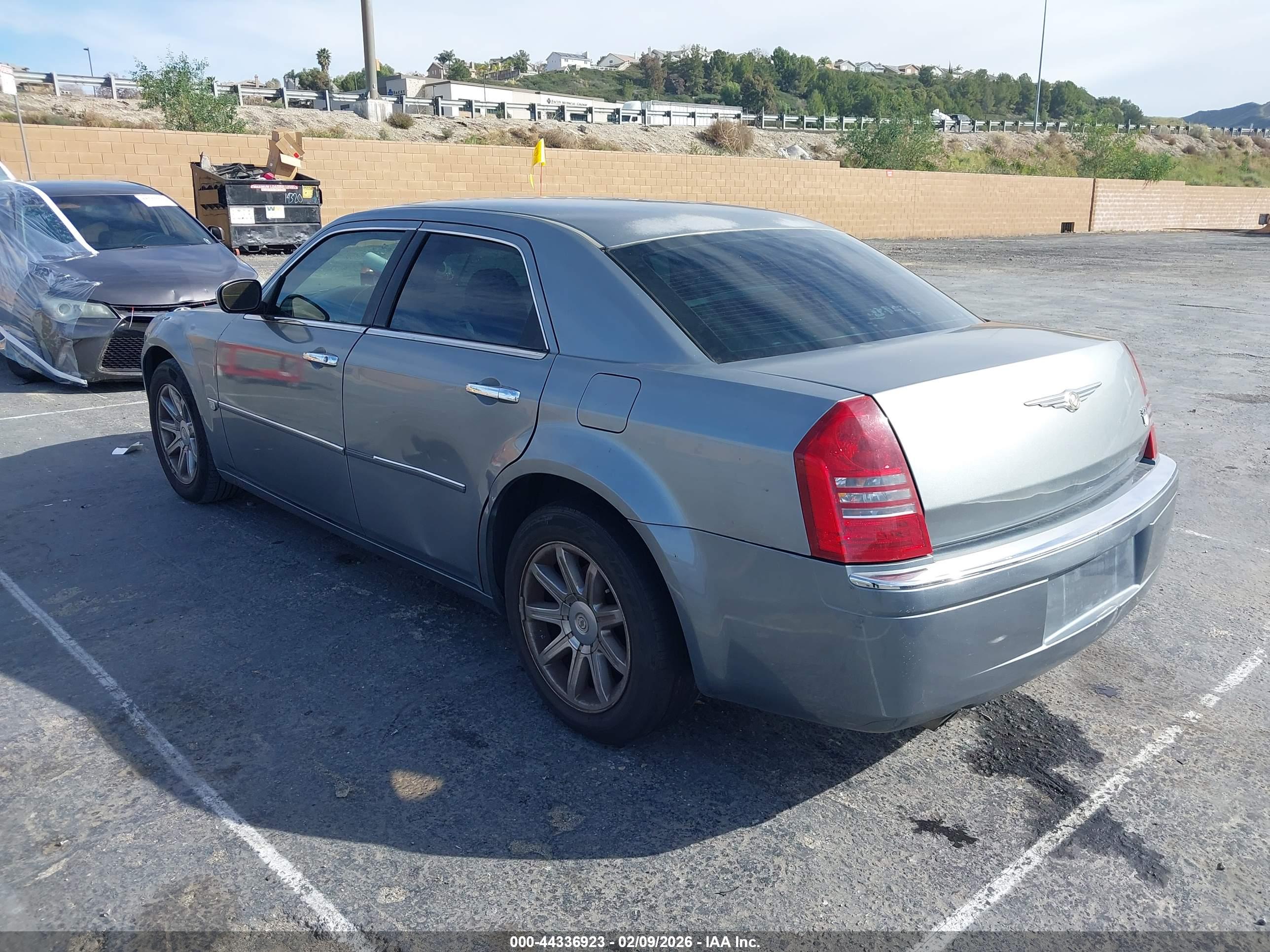 CHRYSLER 300C image 3