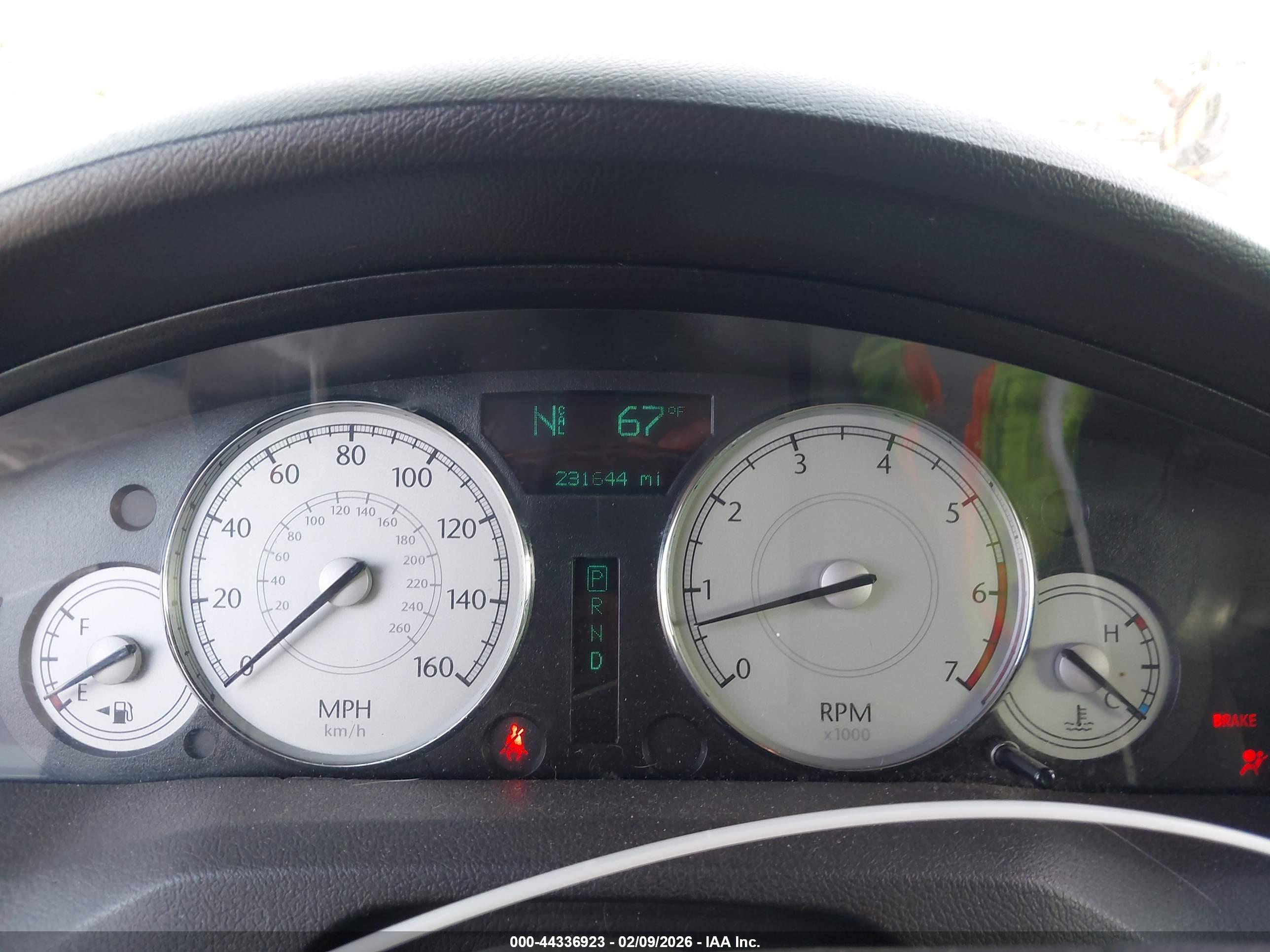 CHRYSLER 300C image 7