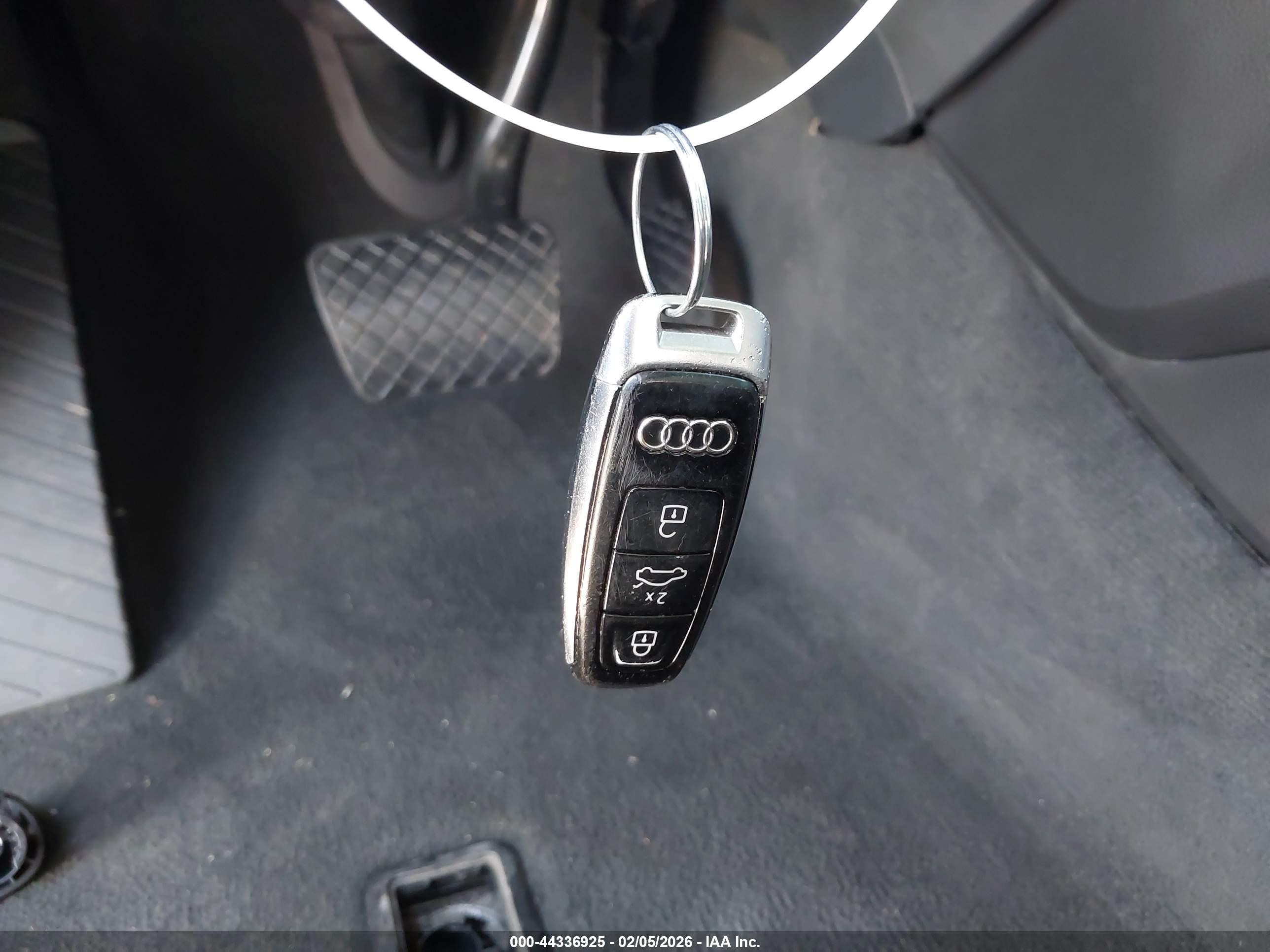 AUDI Q7 image 11