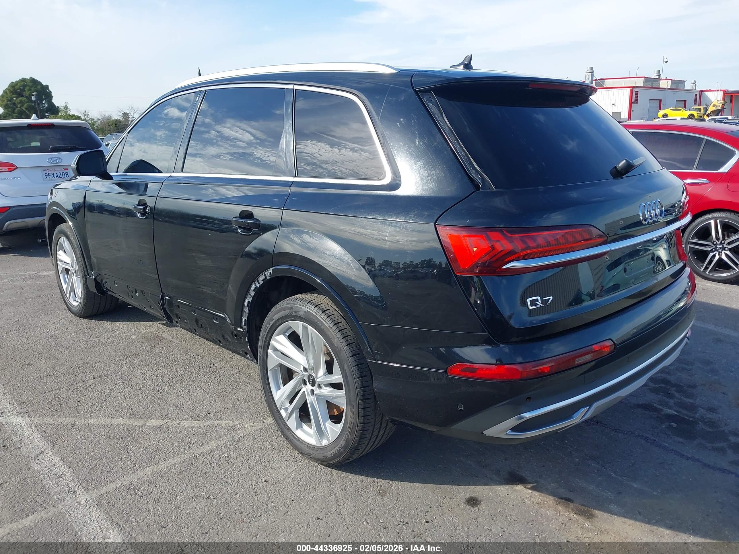 AUDI Q7 image 3