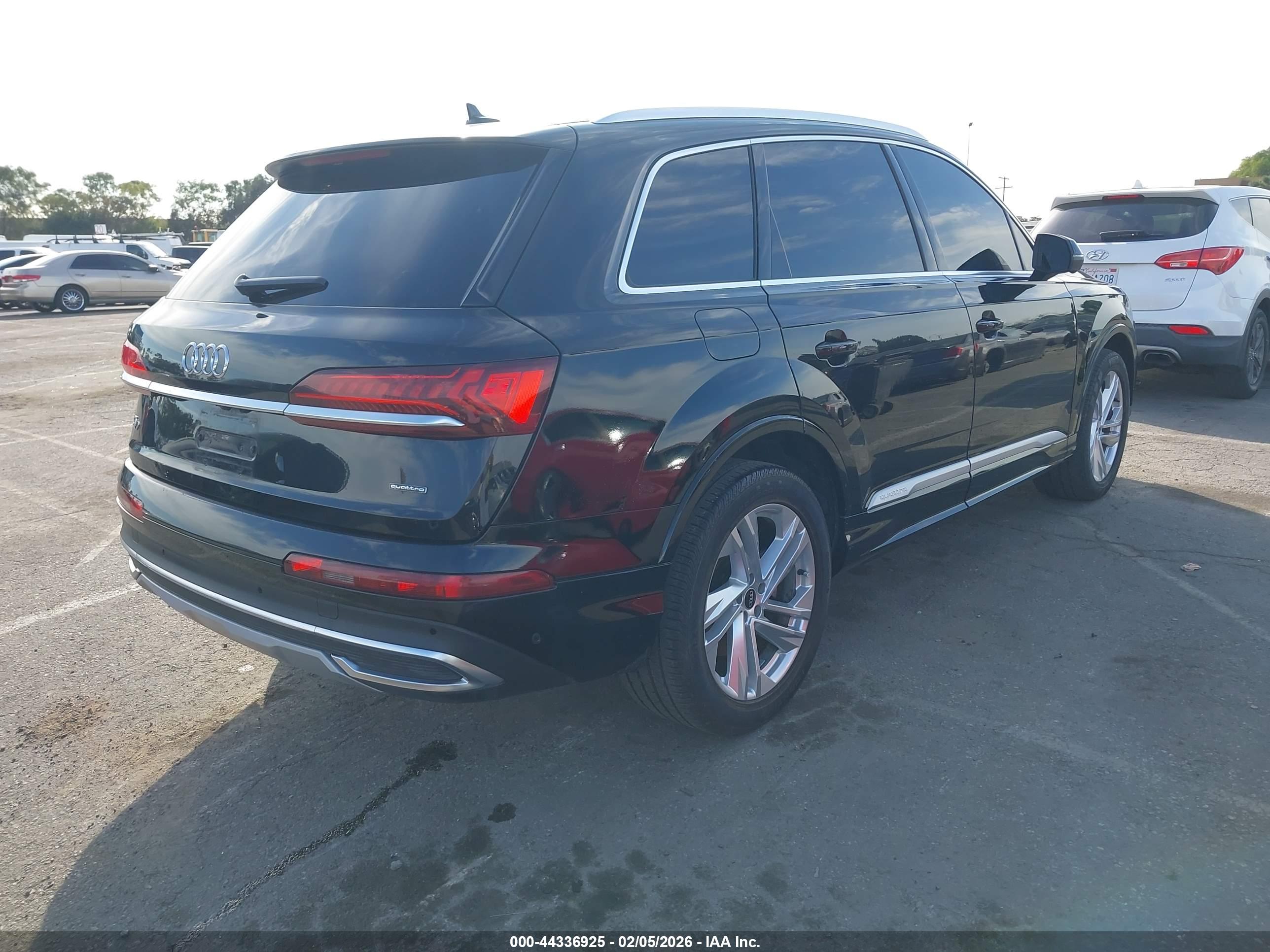 AUDI Q7 image 4