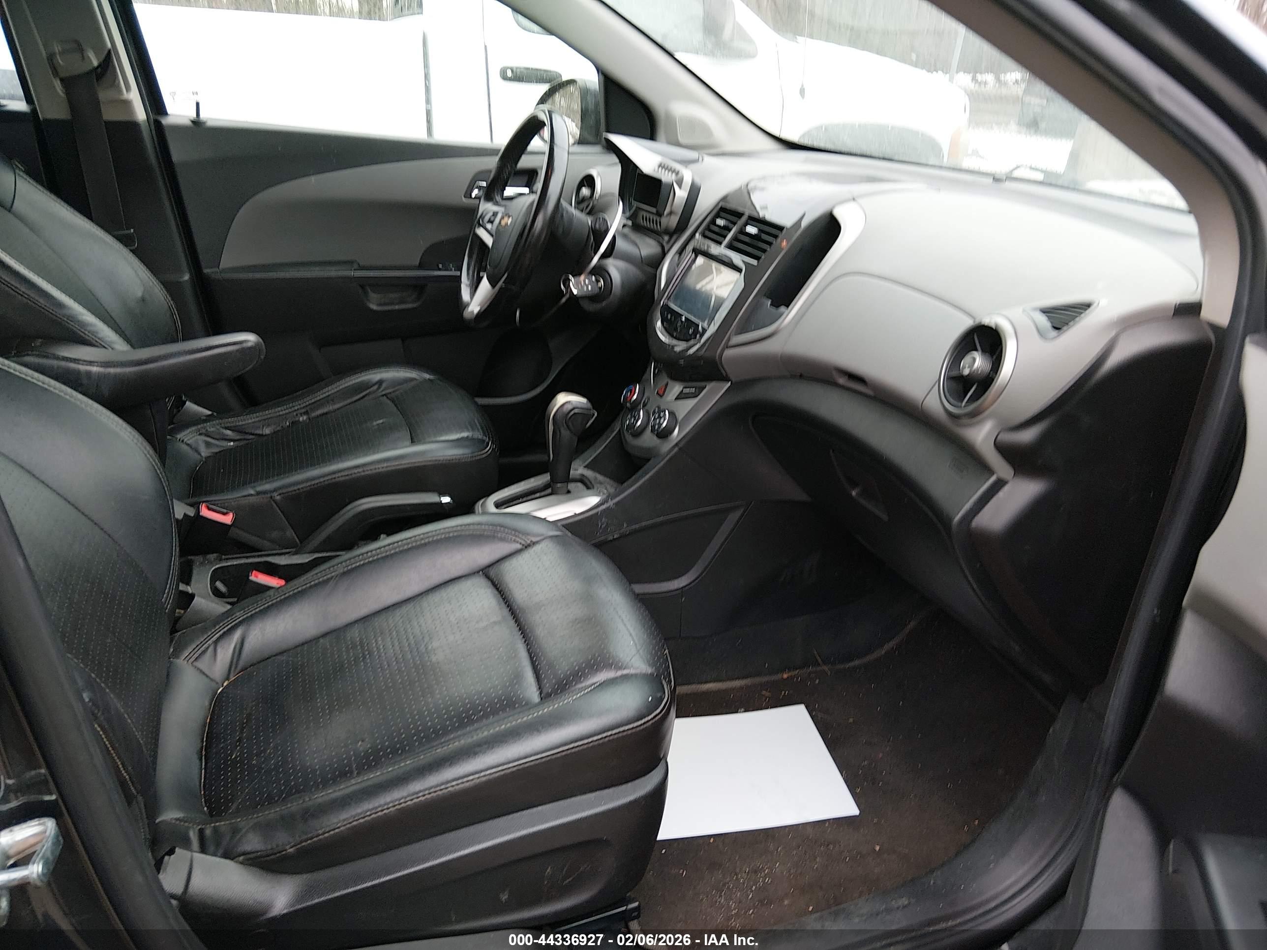 CHEVROLET SONIC image 5